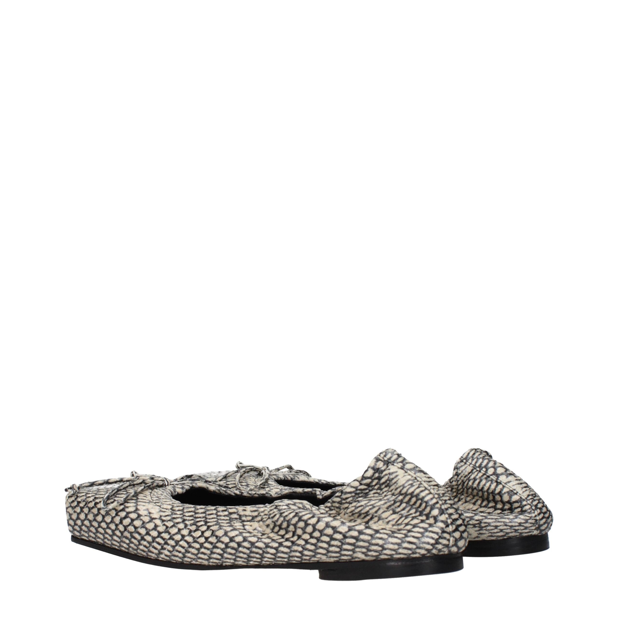 Experience the allure of Jacquemus Beige Leather Ballet Flats, where exquisite craftsmanship meets timeless elegance, perfect for those who embody luxury and sophistication.