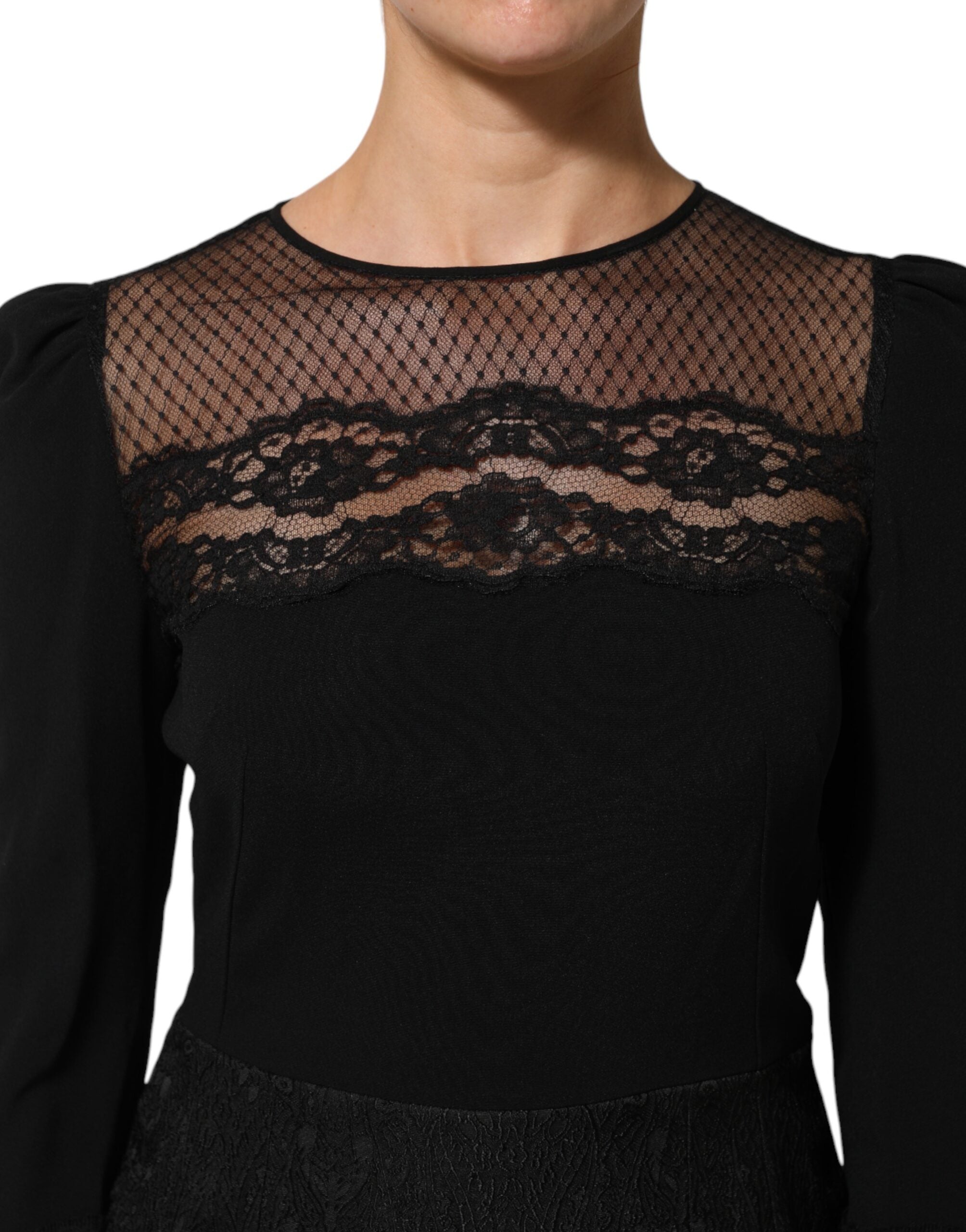 Experience the allure of Dolce & Gabbana's Black Floral Lace Trim Sheath A-line Dress, a masterpiece of Italian craftsmanship that embodies timeless elegance and sophisticated romance.