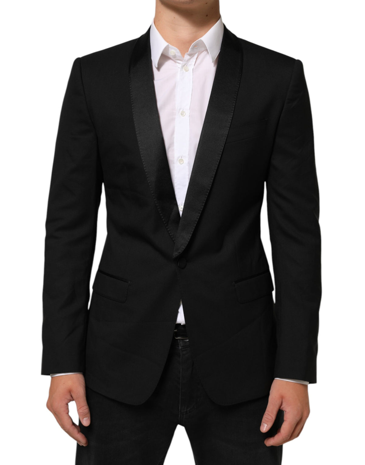 Discover the Dolce & Gabbana Black MARTINI 1 Button Suit Jacket Blazer, a masterpiece of Italian craftsmanship that embodies timeless elegance and sophisticated allure for every occasion.