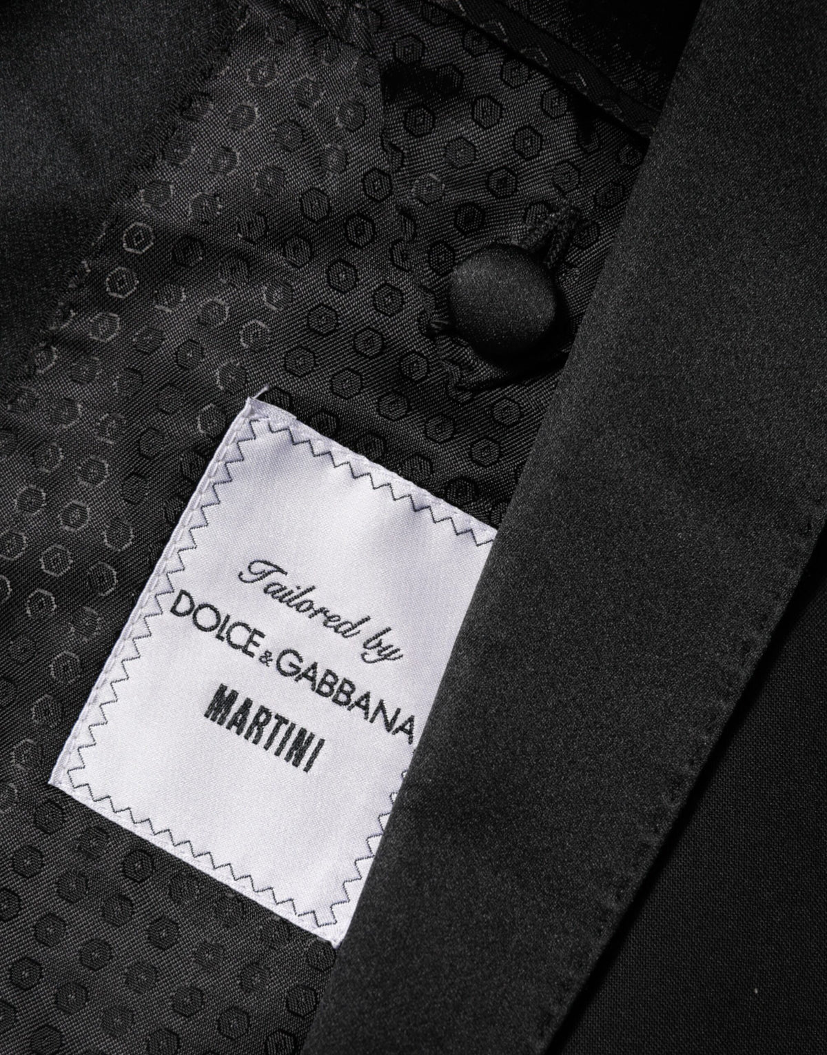 Elevate your wardrobe with the Dolce & Gabbana Black MARTINI 1 Button Suit Jacket Blazer, a masterpiece of Italian craftsmanship that embodies timeless elegance and refined allure.