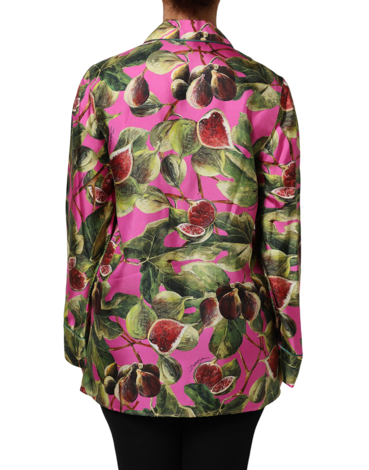 Experience the allure of Dolce & Gabbana's Hot Pink Fig Printed Silk Shirt Blouse Top, where exquisite Italian craftsmanship meets timeless elegance for the discerning individual.