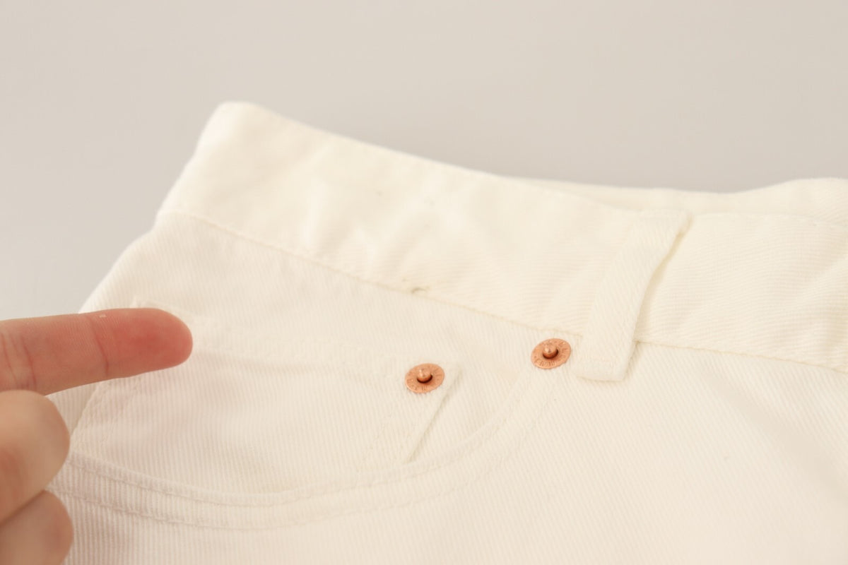 Elevate your style with Maison Margiela's White Mid Waist Knee Length Bermuda Shorts, crafted from premium materials for timeless sophistication and luxurious versatility.