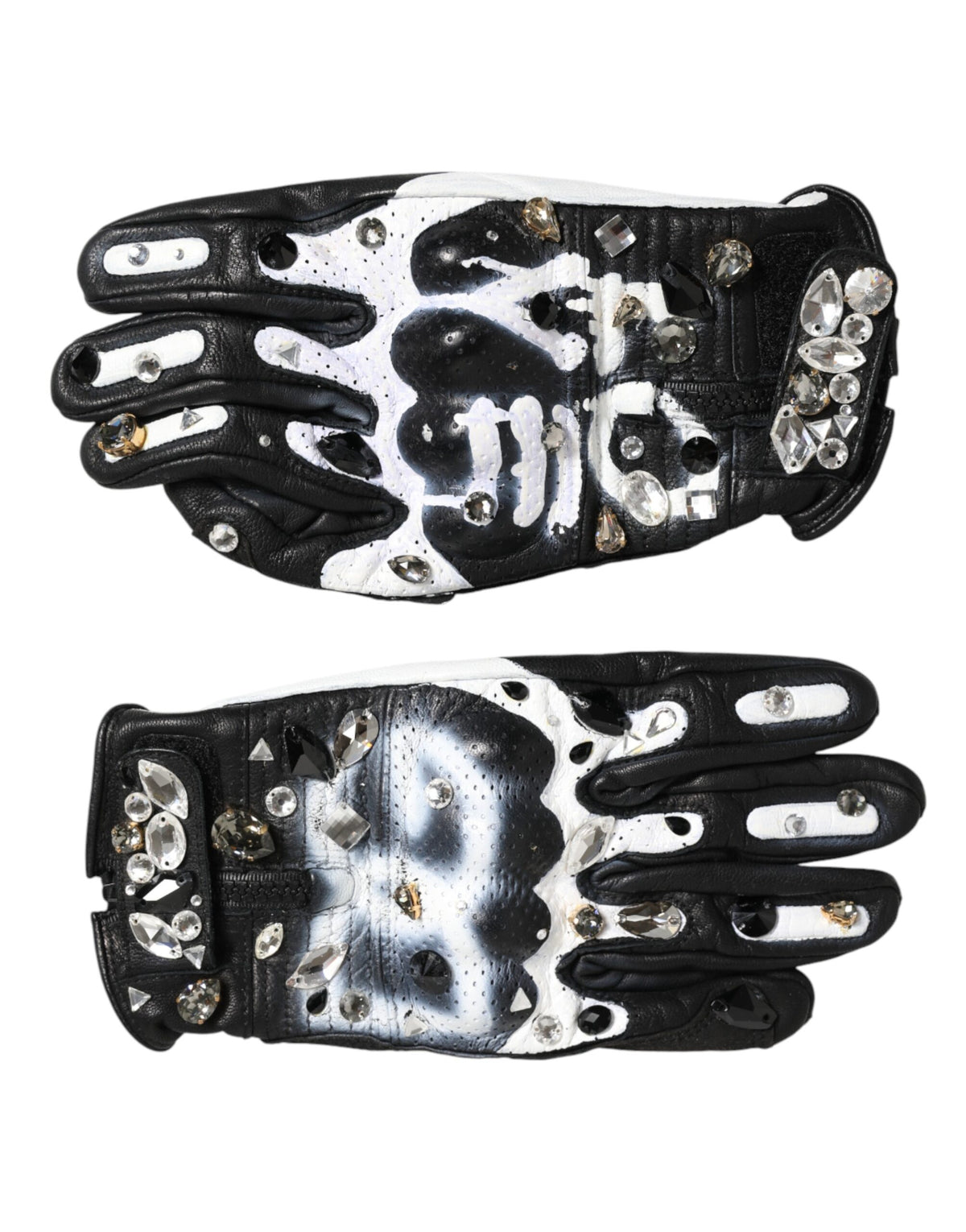 Elevate your style with Dolce & Gabbana's Crystal-Embellished Wrist Mitten Gloves, a luxurious blend of Italian craftsmanship and opulent design, perfect for the discerning fashionista.