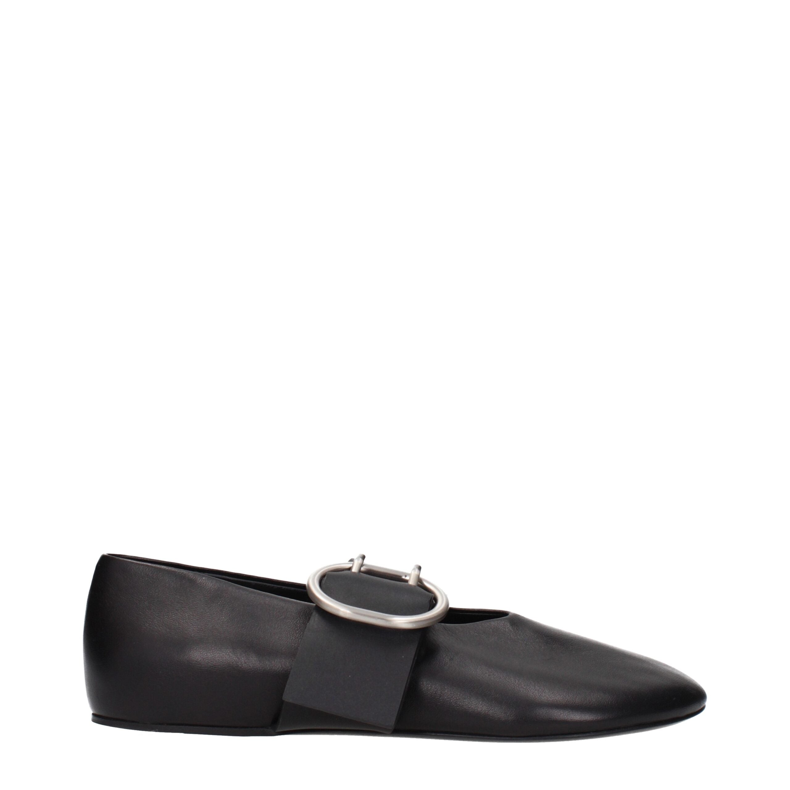 Discover the Jil Sander Black Leather Ballet Flats, where exquisite craftsmanship meets timeless elegance, embodying sophistication for the discerning individual.