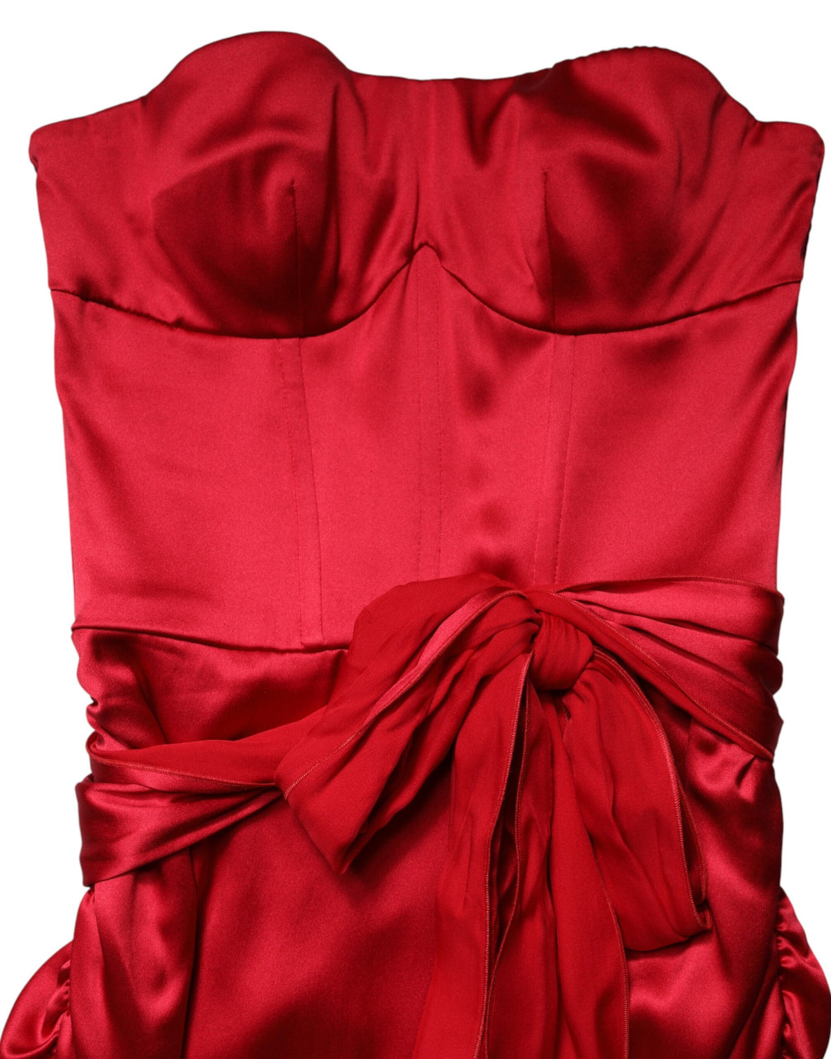Experience the allure of the Dolce & Gabbana Red Silk Strapless Sheath Gown, a stunning blend of luxurious silk and exquisite Italian craftsmanship, perfect for unforgettable moments.