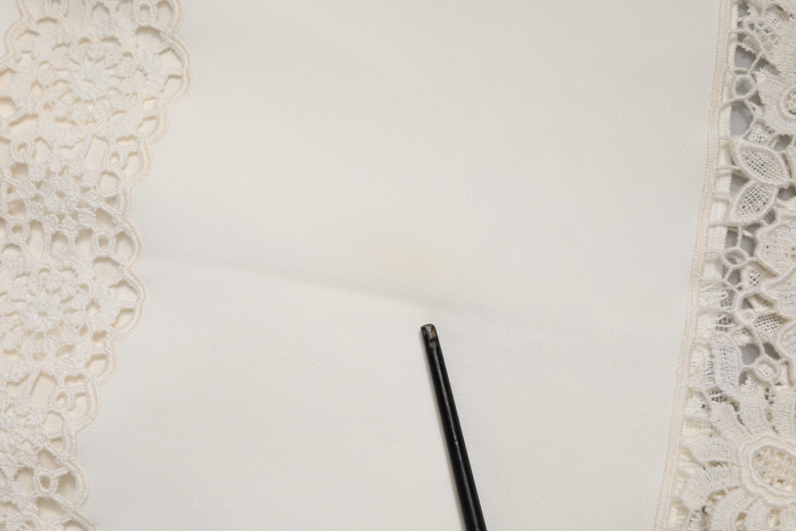 Dolce & Gabbana White Floral Lace High Waist Pencil Cut Skirt