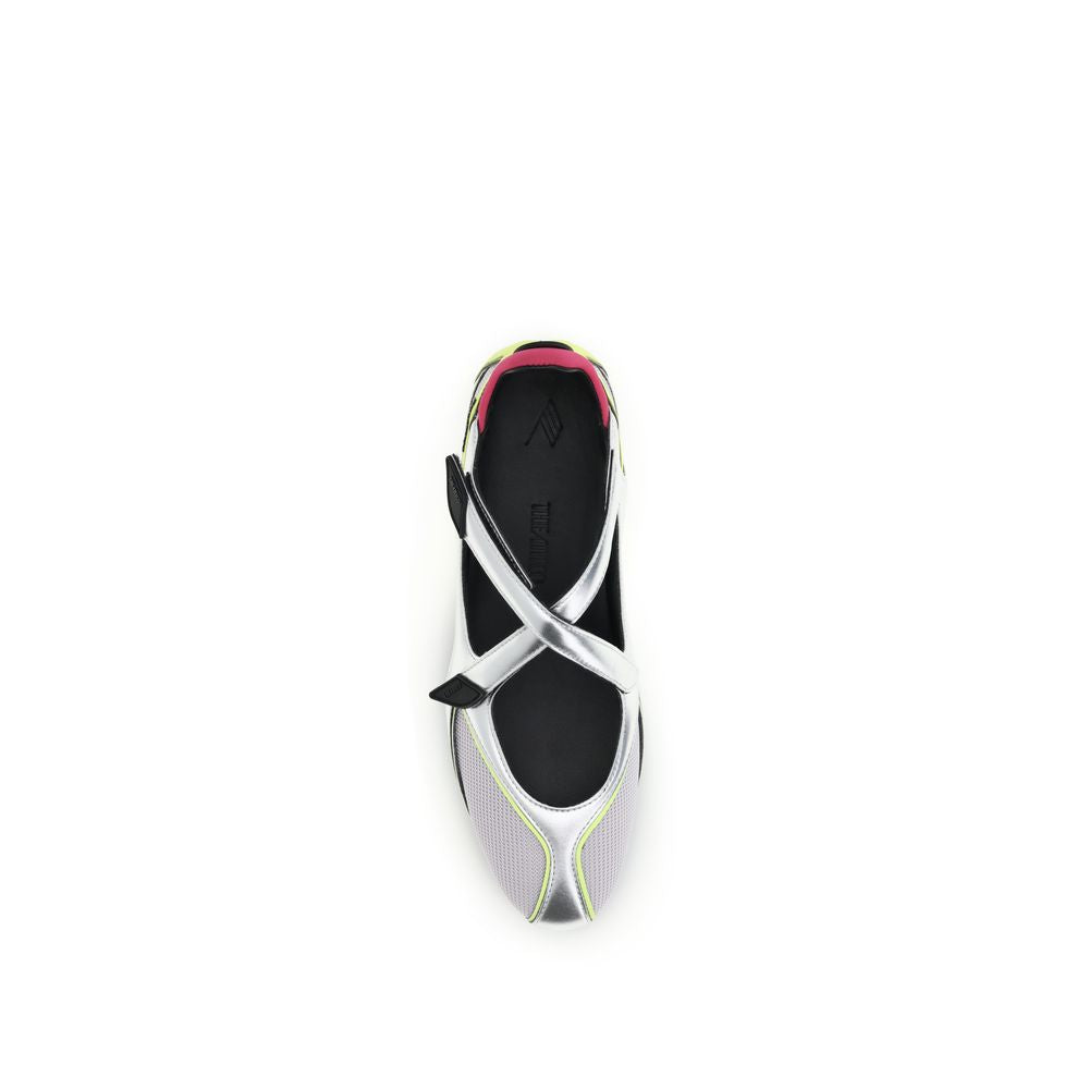 Experience the allure of The Attico Silver Polyurethane Ballet Flats, where exquisite craftsmanship and luxurious materials redefine elegance for the discerning individual.