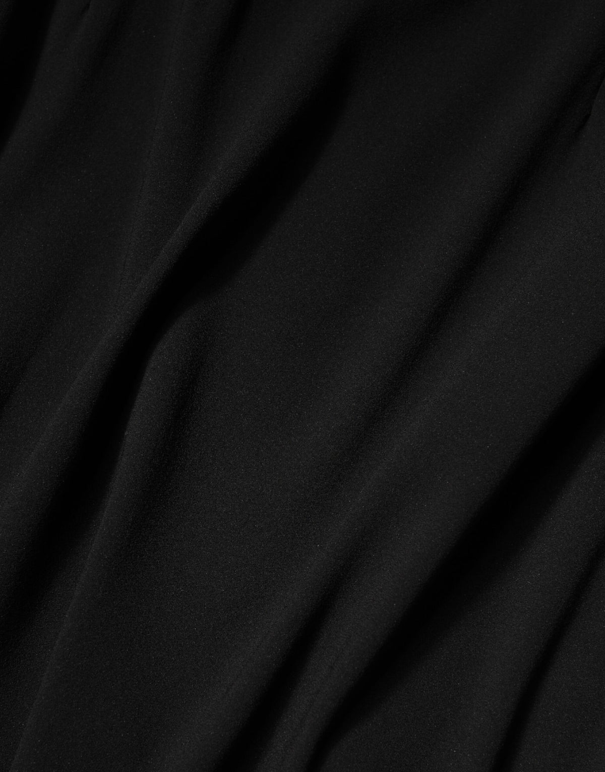 Discover the Dolce & Gabbana Black Square Neck Sleeveless Midi Dress, a masterpiece of Italian craftsmanship that embodies timeless elegance and versatile sophistication.