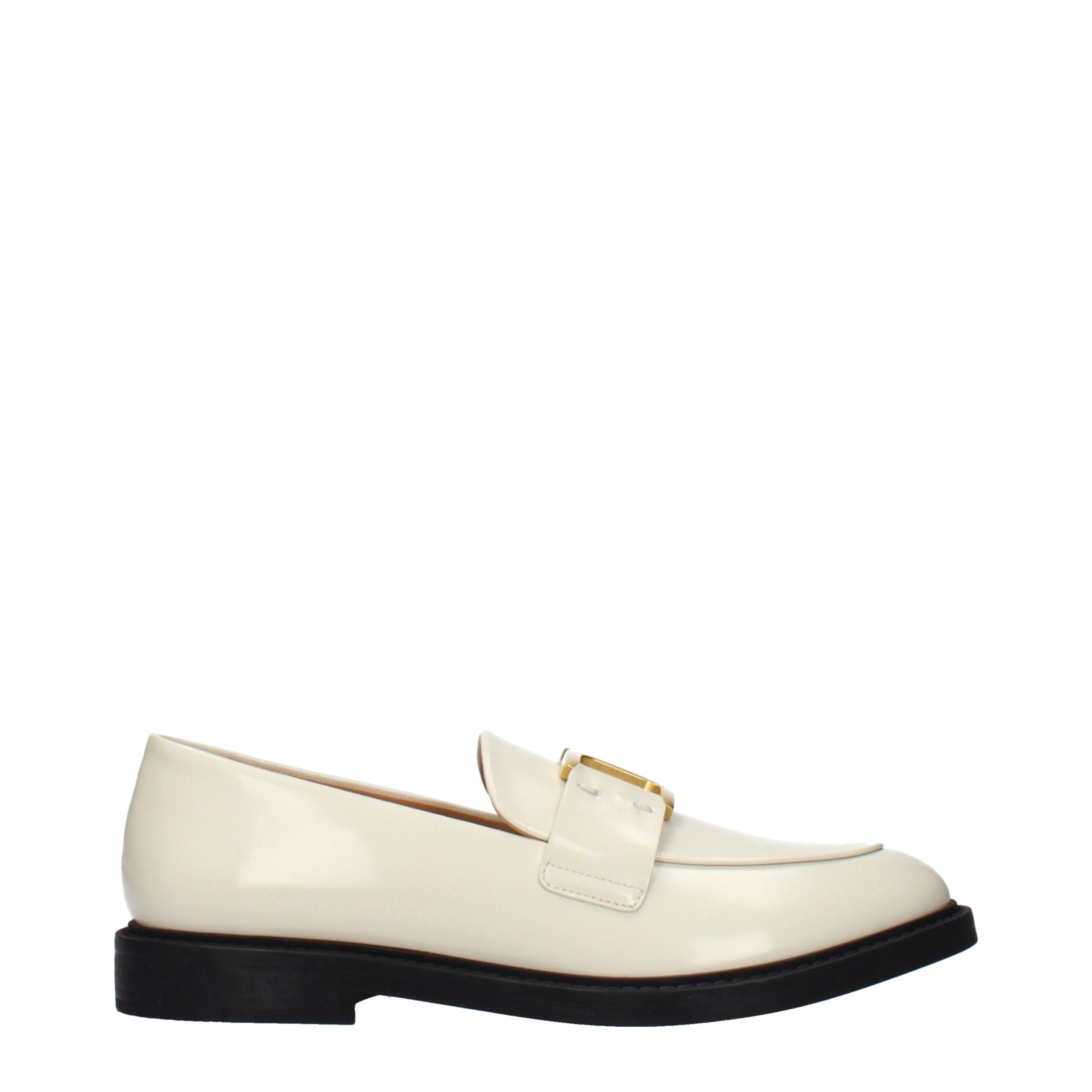 Chloé Beige Leather Slip-On Loafers – Artisanal Luxury Footwear