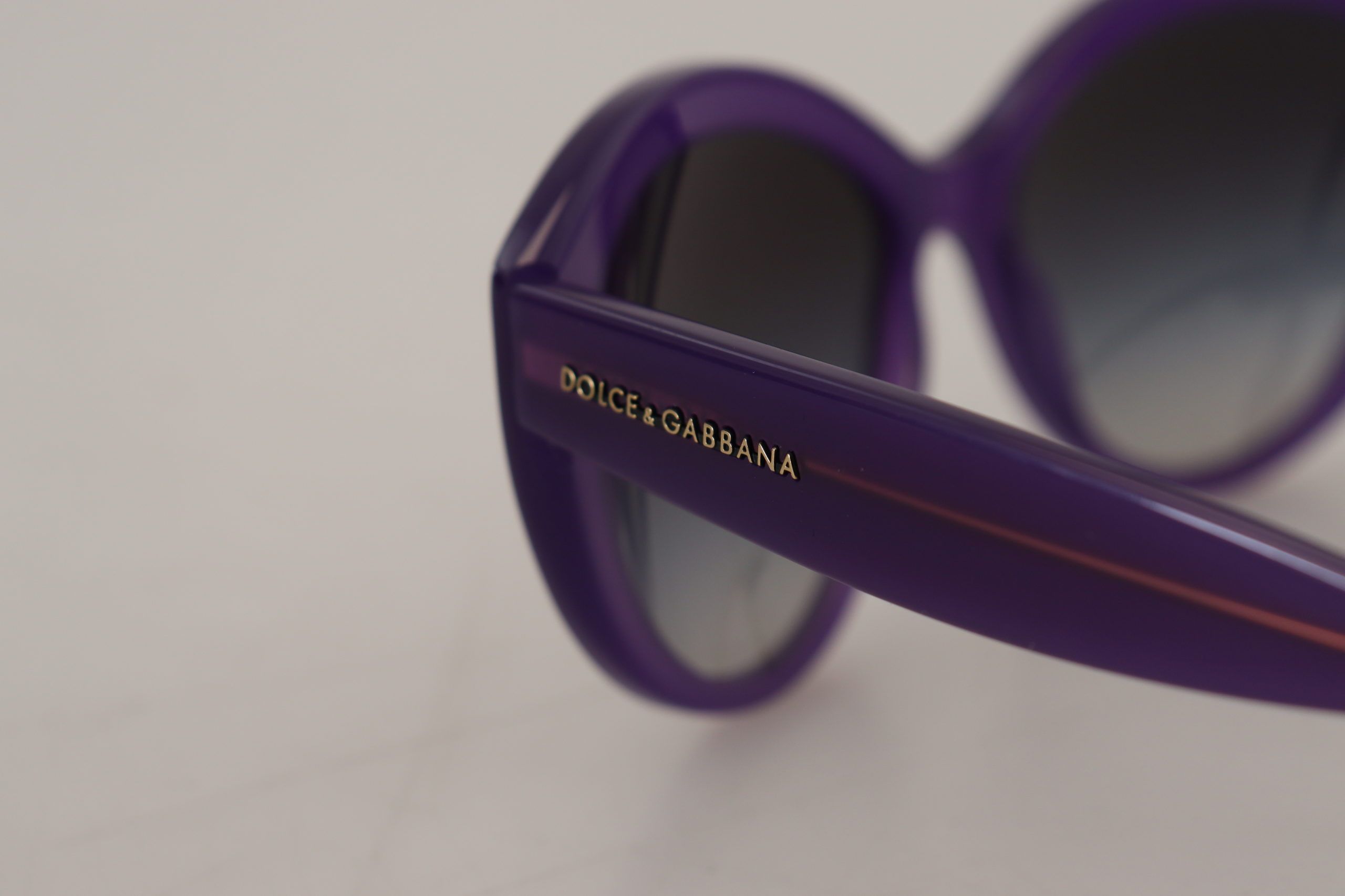 Dolce & Gabbana Chic Purple Cat-Eye Designer Sunglasses - DEA STILOSA MILANO