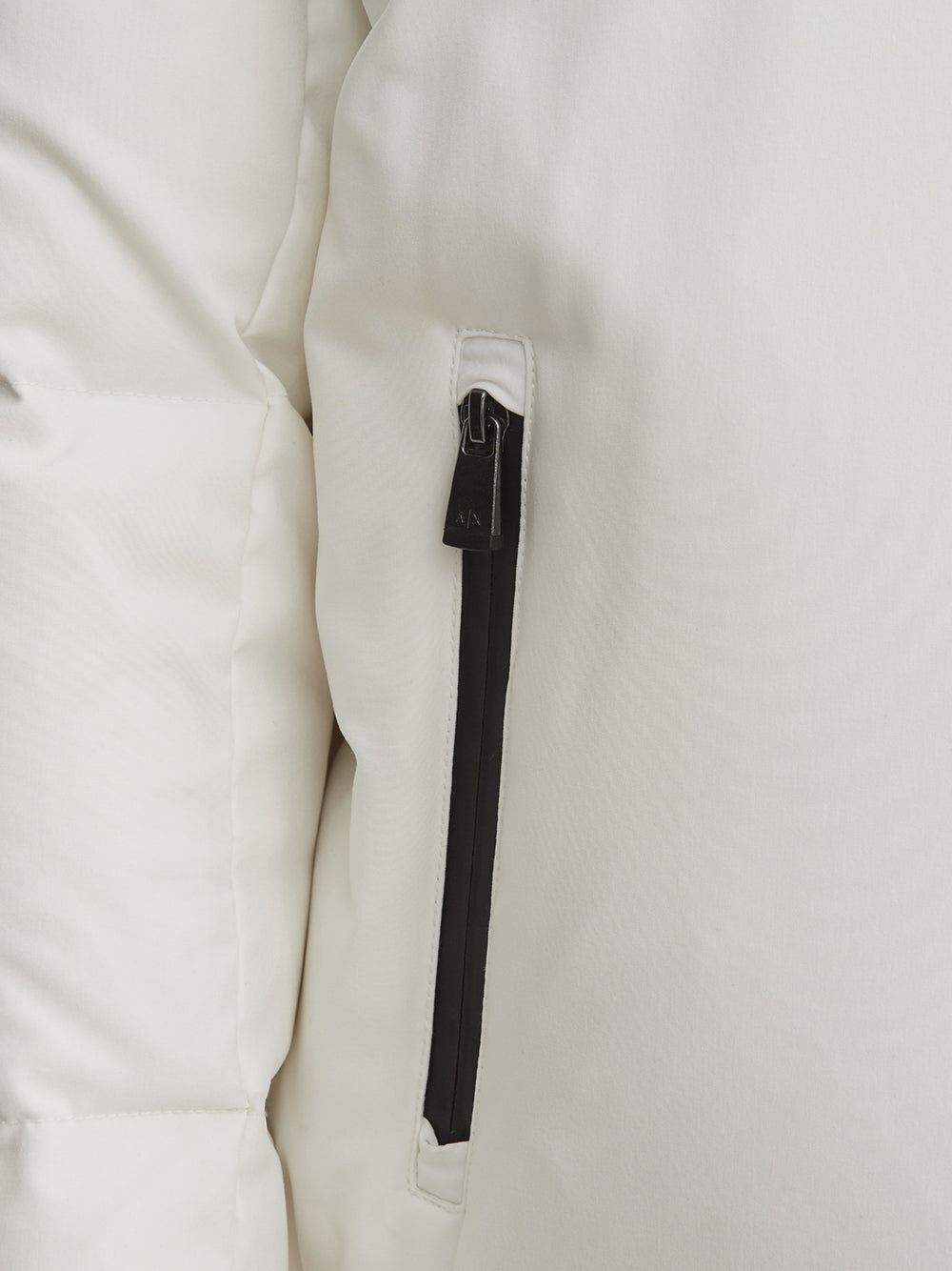 Armani Exchange Quilted White Jacket - DEA STILOSA MILANO