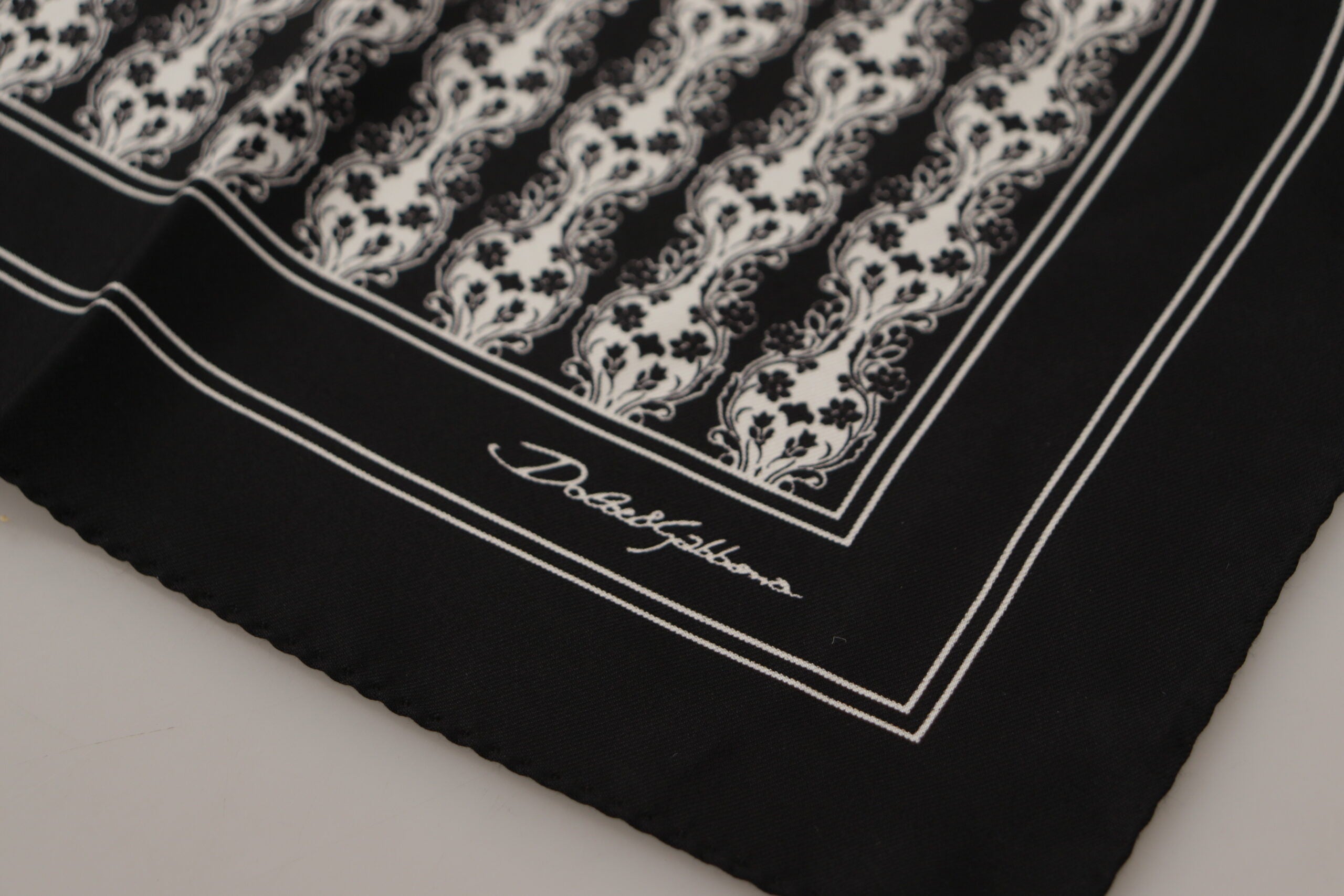 Dolce & Gabbana Black Printed Square Handkerchief Scarf - DEA STILOSA MILANO