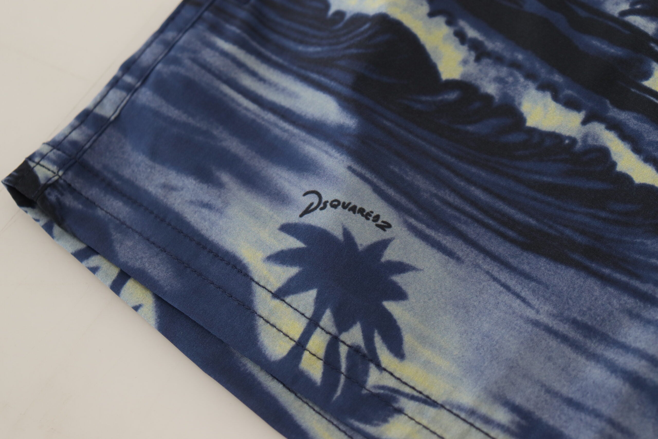 Dsquared² Blue Tropical Wave Design Beachwear Shorts Swimwear - DEA STILOSA MILANO