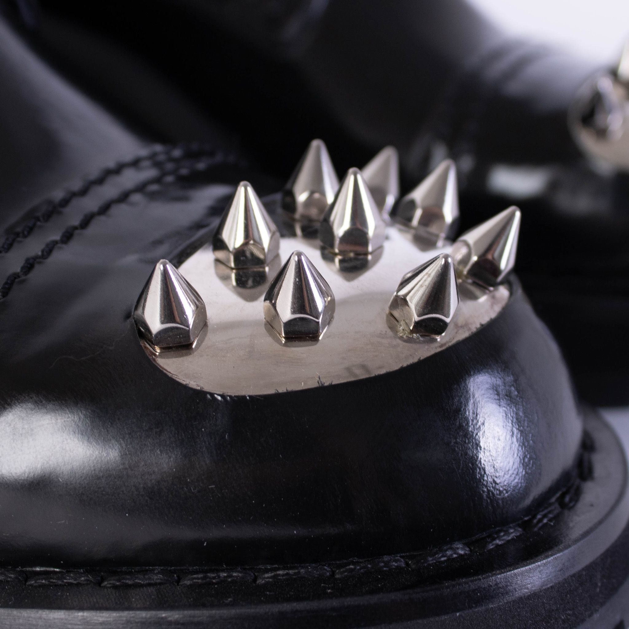 Alexander McQueen Studded Black Leather Derby Shoes - DEA STILOSA MILANO