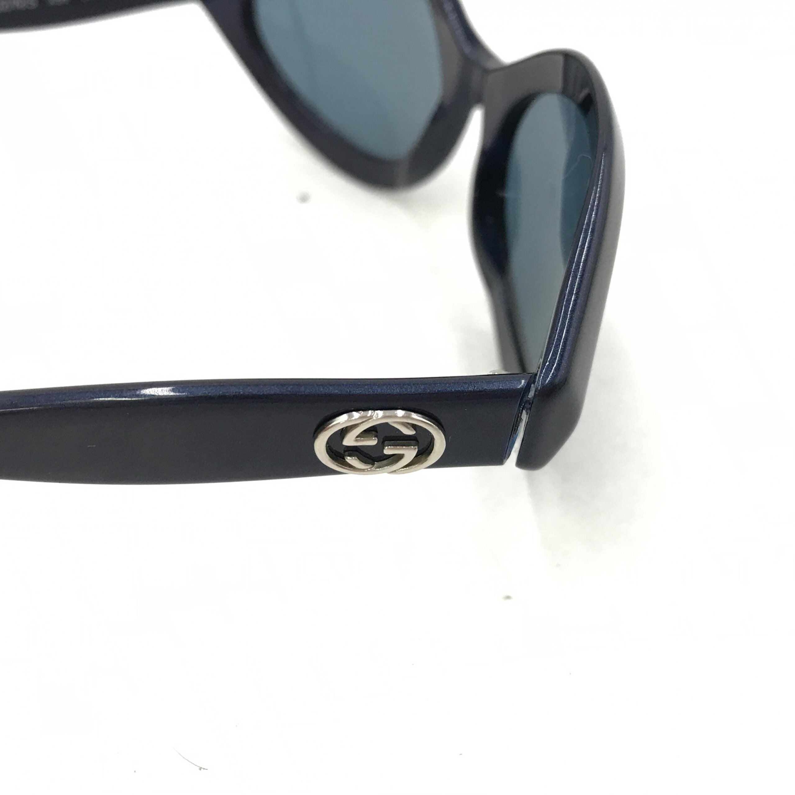 Gucci Dark Tint Cat-Eye Vintage Sunglasses