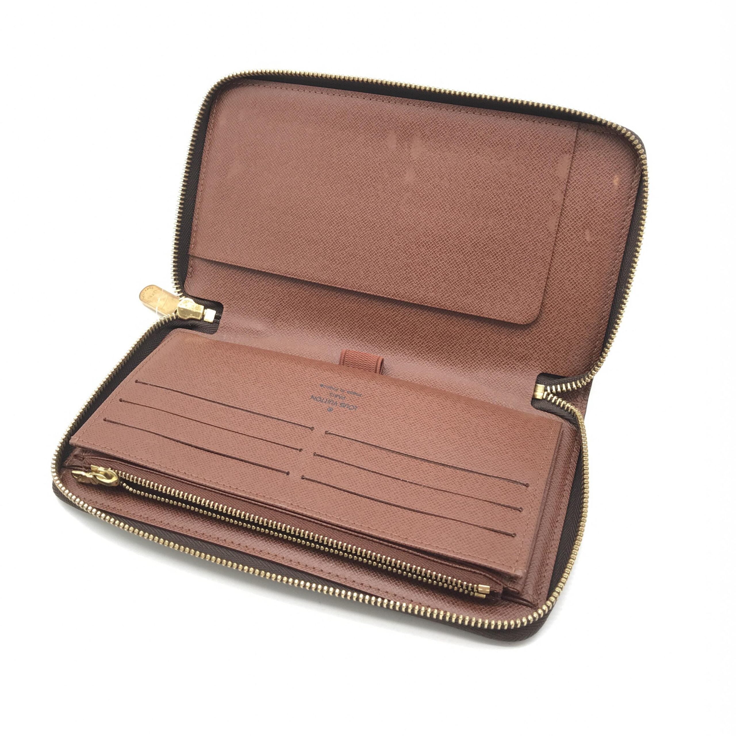 Louis Vuitton Monogram Zippy Wallet In Good Condition