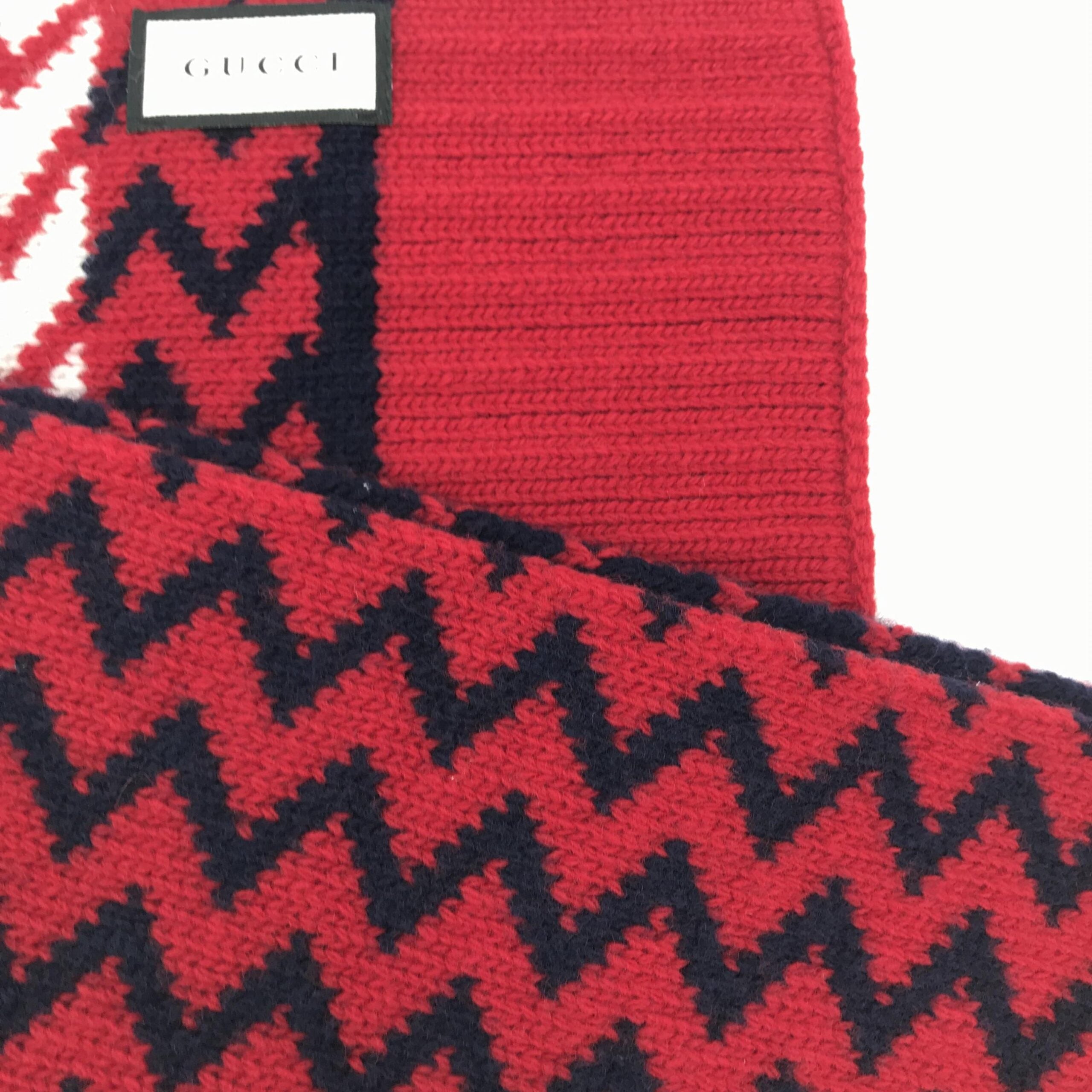 Gucci Red Zigzag Wool Knit Scarf