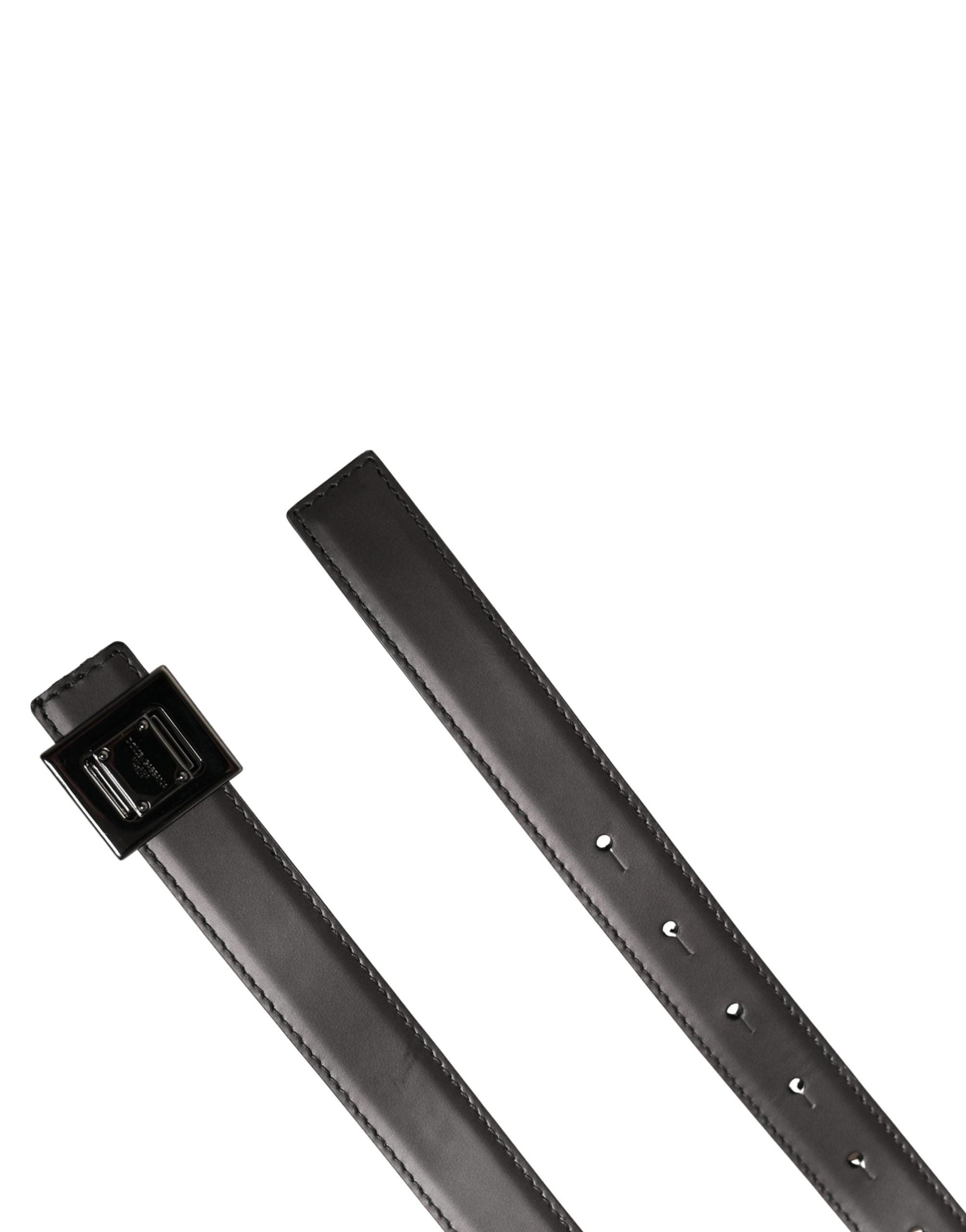 Elevate your style with the Dolce & Gabbana Men Silver Classic Leather Square Buckle Belt, a masterpiece of Italian craftsmanship in sumptuous lamb leather, embodying timeless elegance.