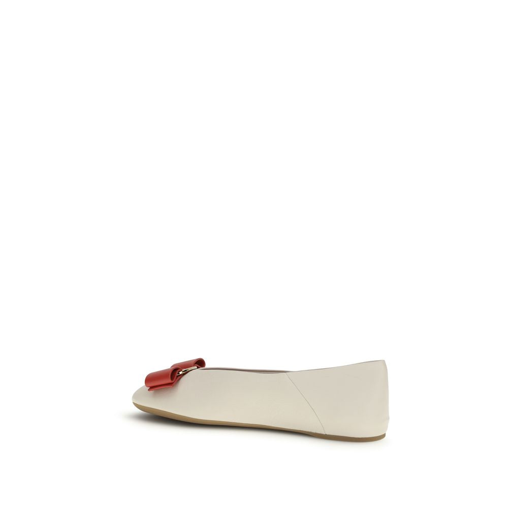 Experience the exquisite Ferragamo White Calf Leather Bos Taurus Ballet Flats, a blend of artisanal elegance and modern sophistication, perfect for elevating any ensemble.