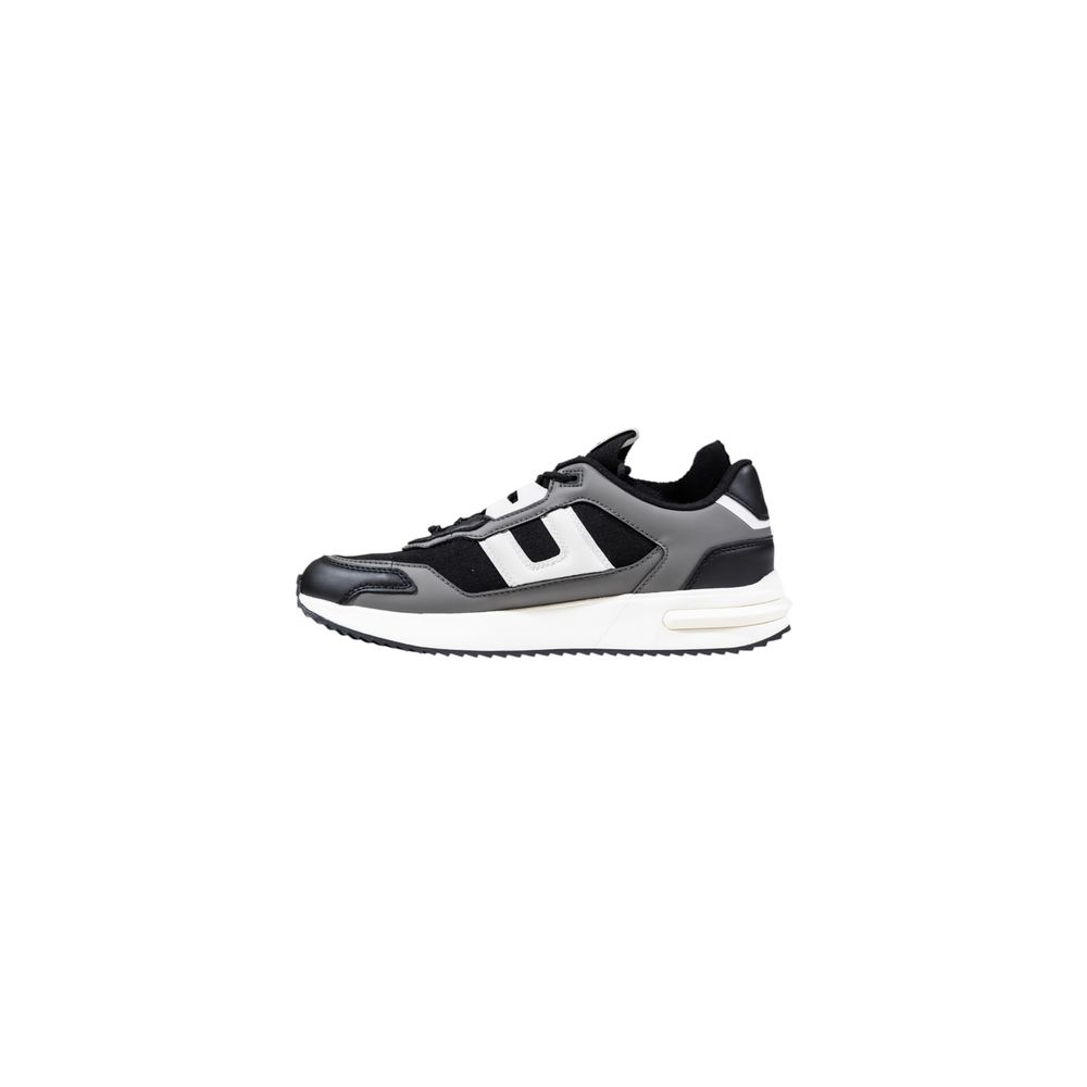 Experience the elegance of Armani Exchange Bicolor Polyester Athletic Sneakers, where luxurious craftsmanship meets urban sophistication for a timeless statement.