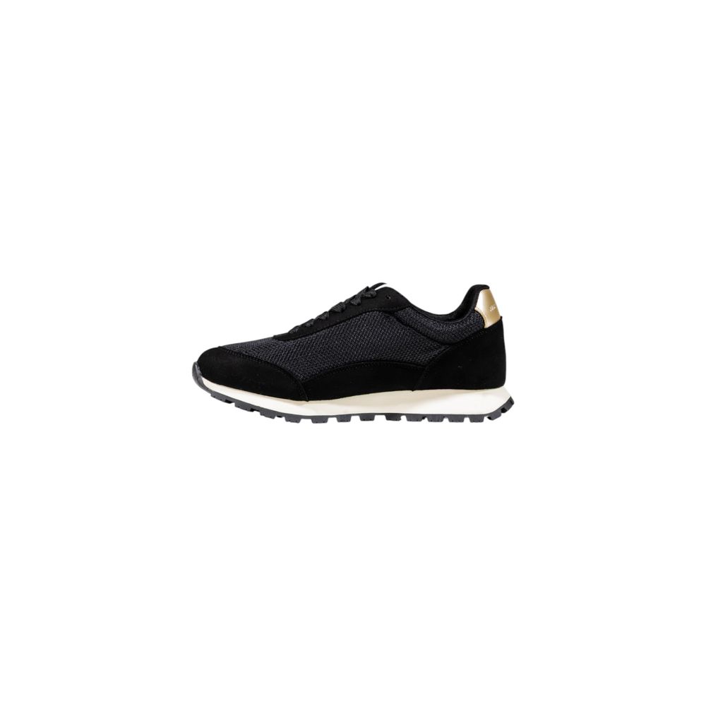 Experience the allure of Armani Exchange Bicolor Polyester Athletic Sneakers, where exquisite craftsmanship meets urban sophistication for the modern connoisseur.