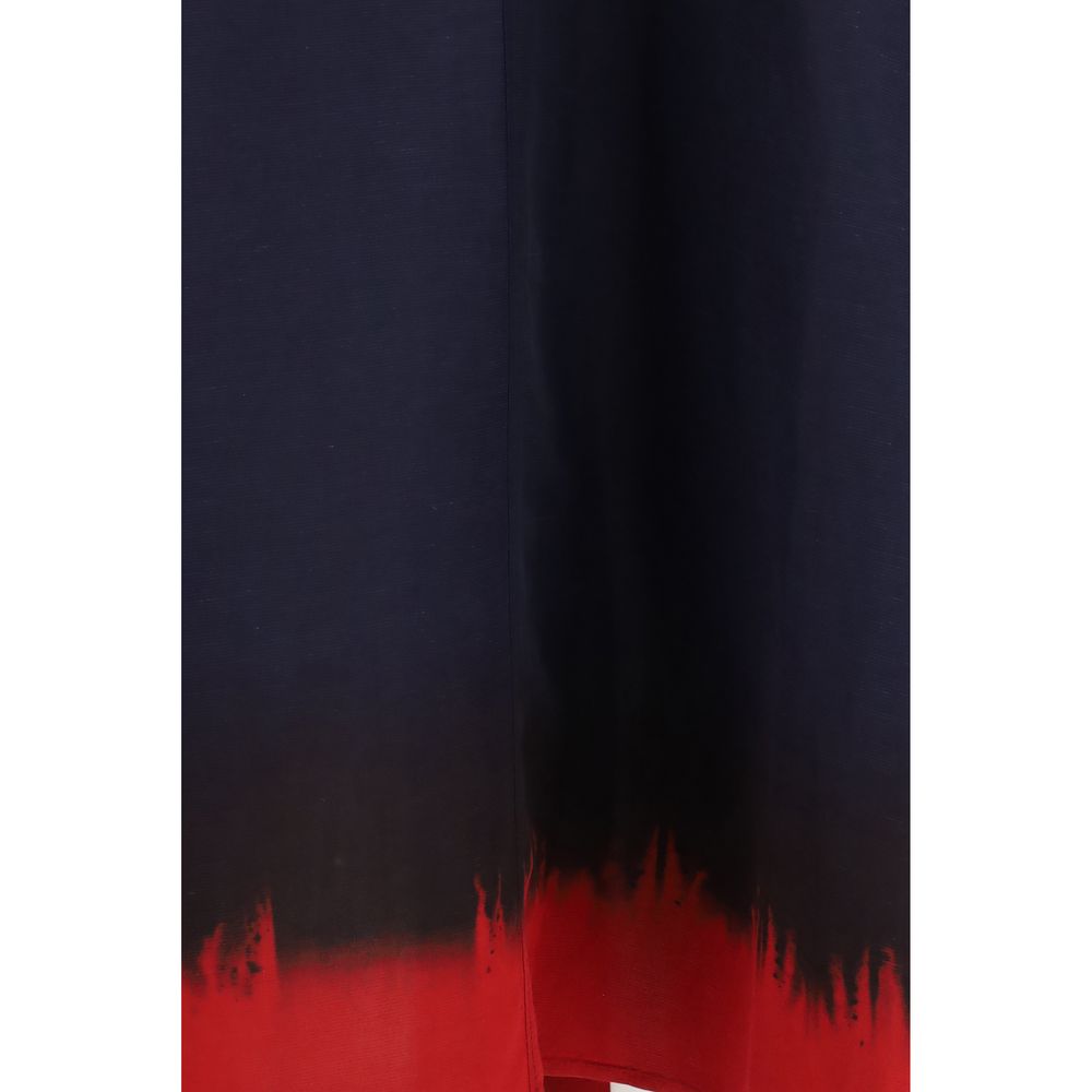 Discover the Tory Burch Blue Viscose Casual Dress, a blend of elegance and comfort, crafted from luxurious viscose and linen for timeless sophistication.