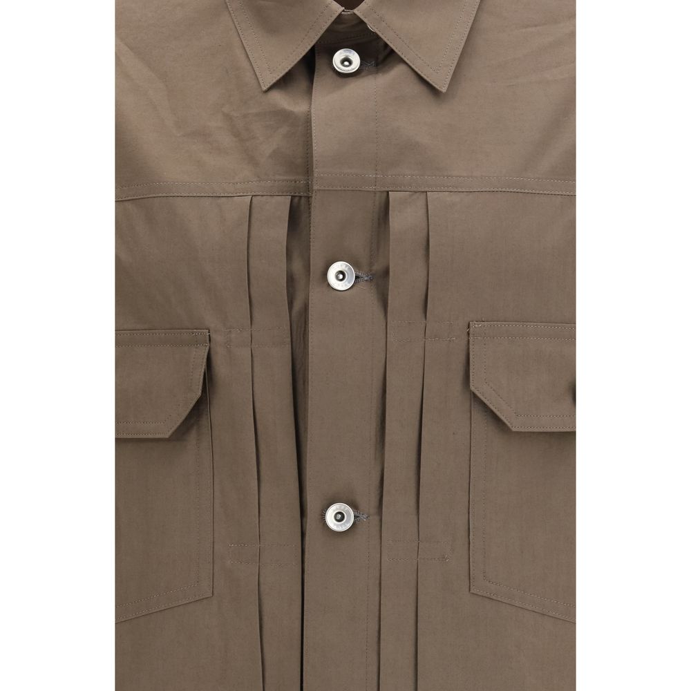 Elevate your wardrobe with the Sacai Cotton Typewriter Jacket, a luxurious blend of 100% cotton poplin, embodying contemporary elegance and refined urban sophistication.