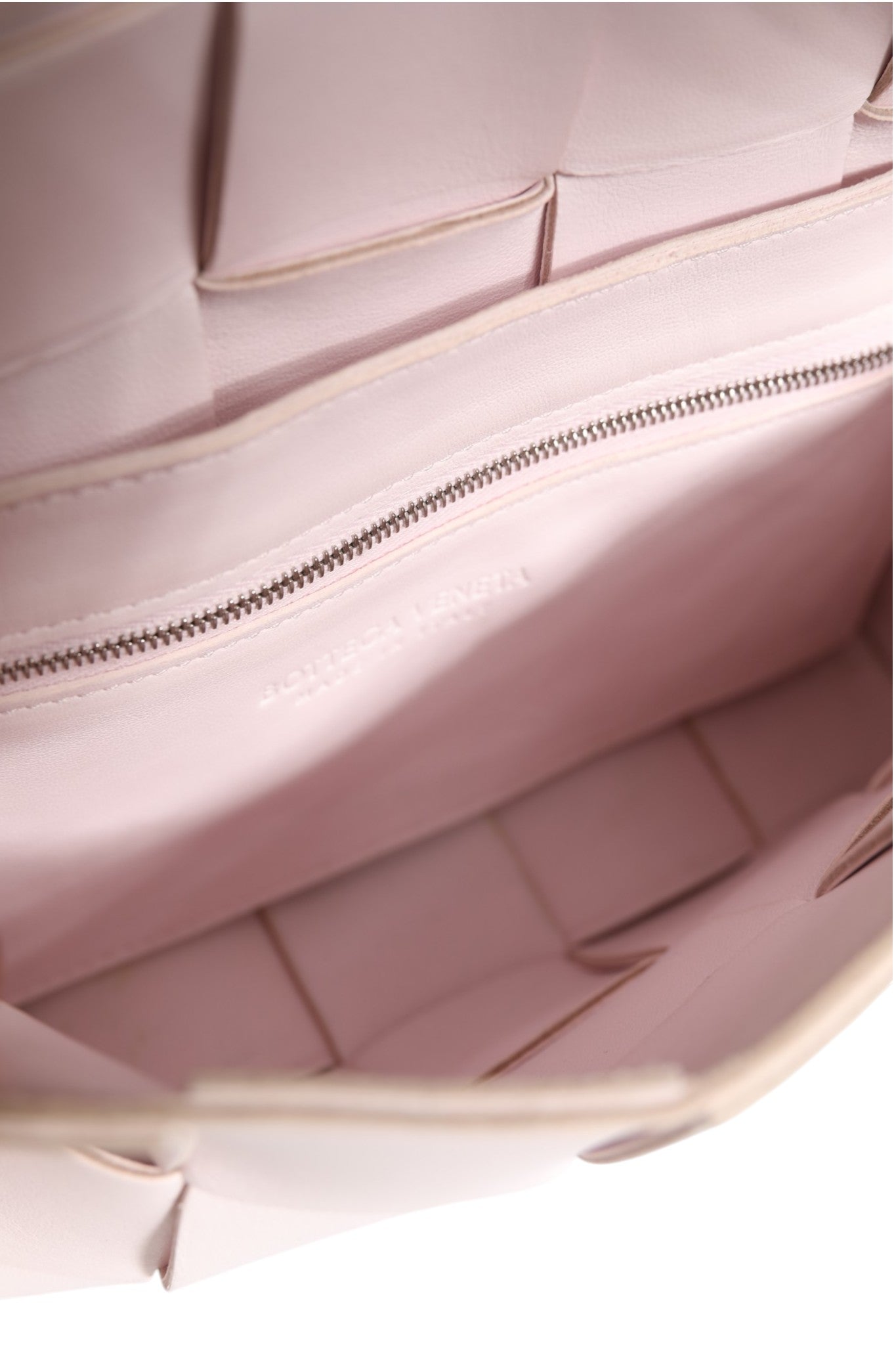 Bottega Veneta Pink Intrecciato Cassette Shoulder Bag - Artisanal