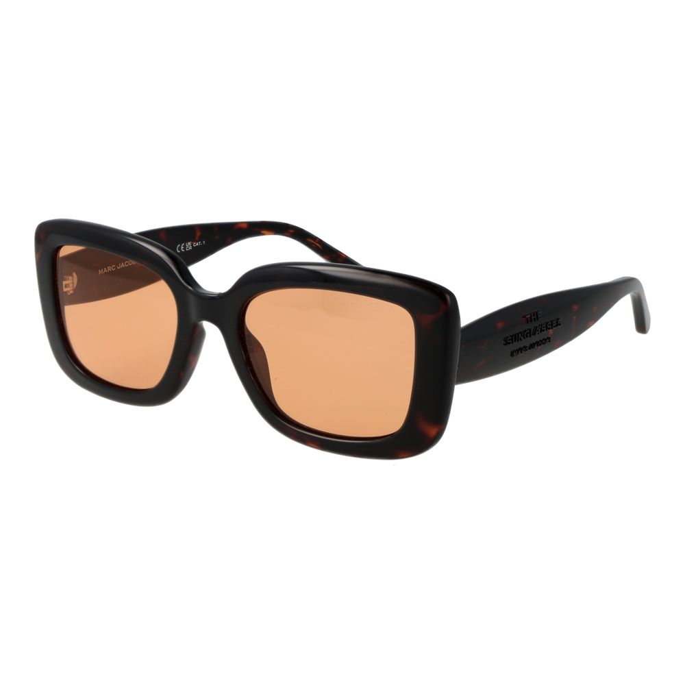 Experience the exquisite allure of Marc Jacobs Brown Plastic Sunglasses, where artisanal craftsmanship meets striking design for timeless sophistication.