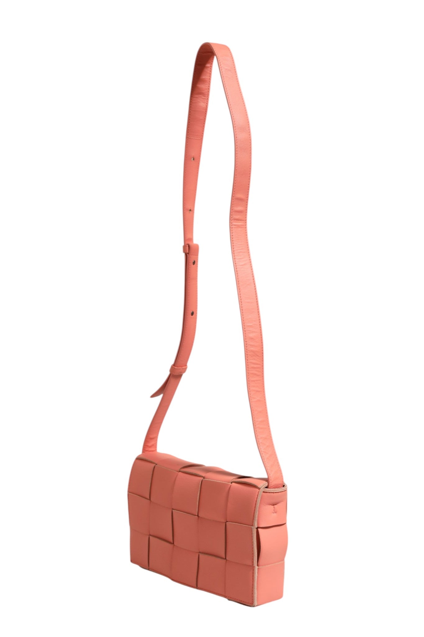 Bottega Veneta Lambskin Maxi Intrecciato Cassette Designer Bag