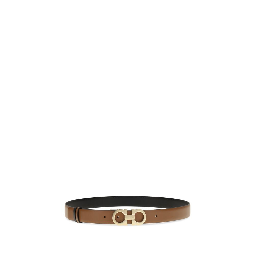 Elevate your style with the Ferragamo Brown Calf Leather Bos Taurus Regular Belt, a reversible masterpiece crafted from luxurious calf leather, embodying timeless elegance and versatility.