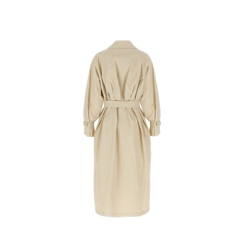 Discover the Max Mara Beige Cotton Coat, a masterpiece of tailored elegance crafted from 100% cotton, embodying timeless sophistication for the discerning individual.