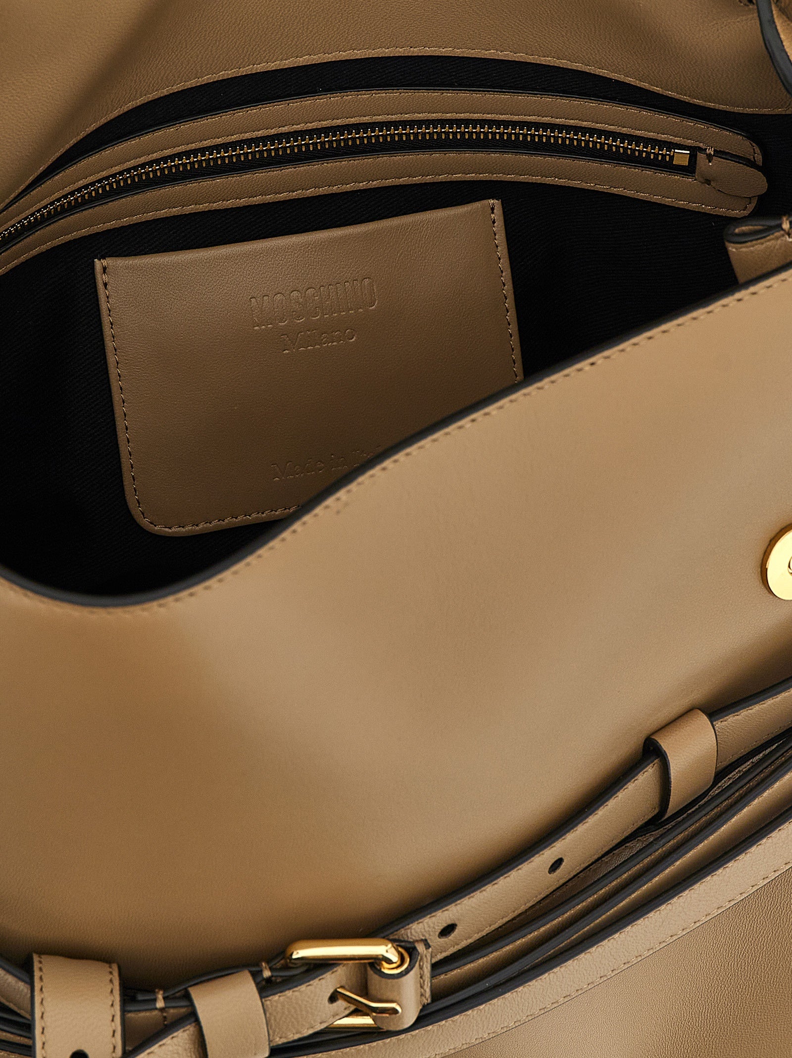 Discover the Moschino Tie Me leather shoulder bag, a luxurious blend of 100% nappa leather and exquisite design, perfect for elevating any ensemble.