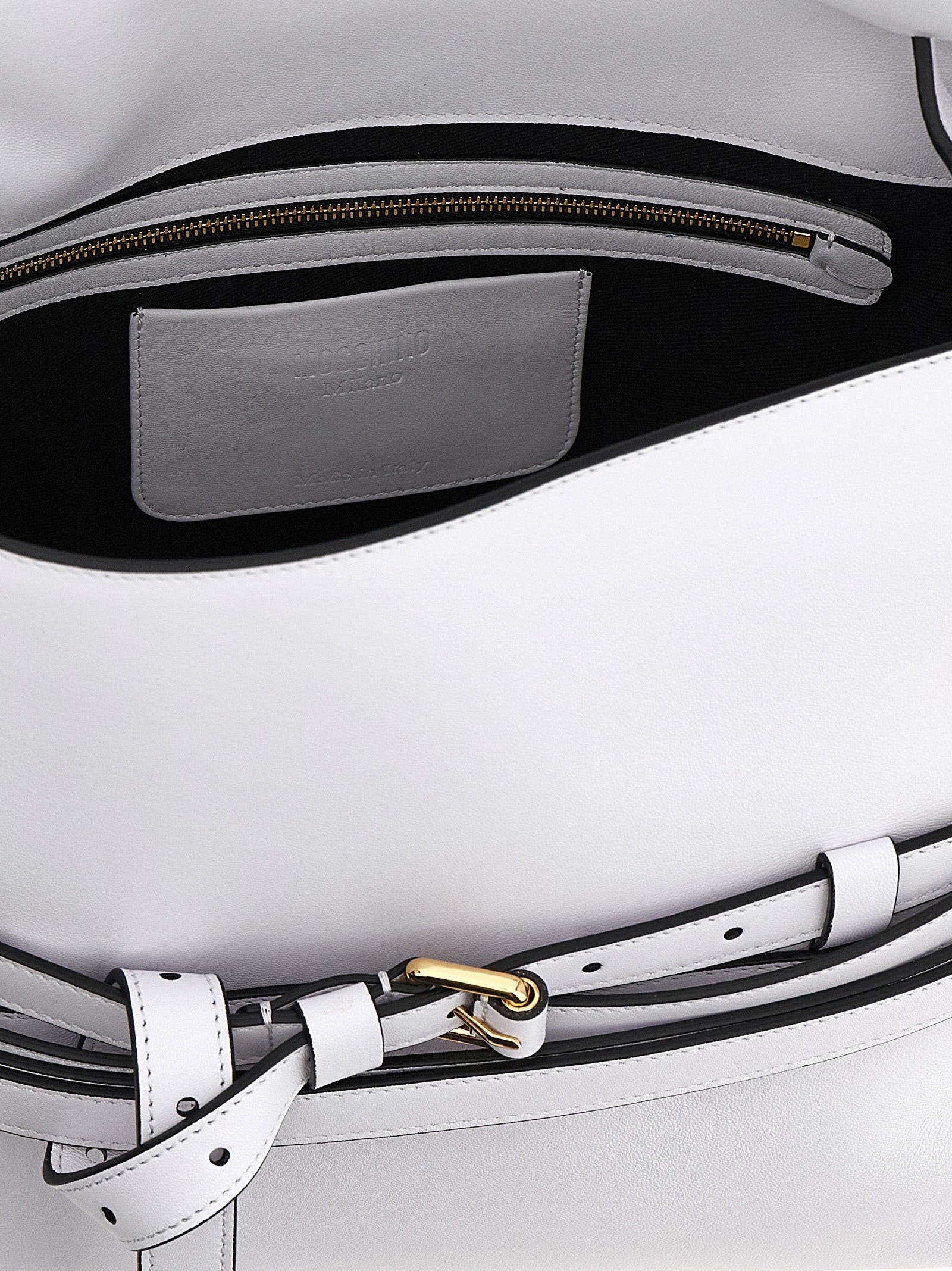 Elevate your style with the Moschino White Napa Leather Shoulder Bag, a symbol of Italian craftsmanship and timeless sophistication, perfect for the discerning individual.