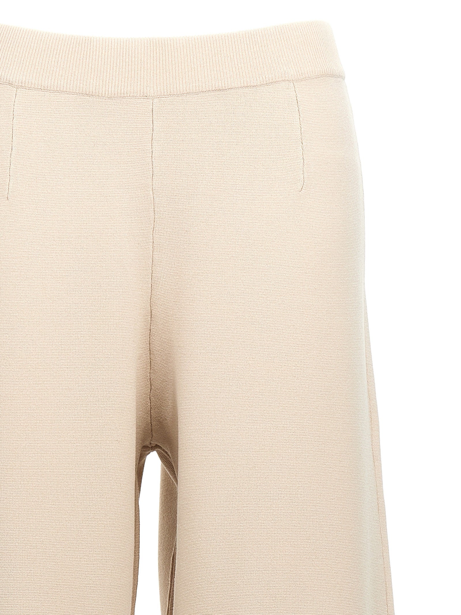 Elevate your style with Max Mara's Beige Viscose Casual Pants, a luxurious blend of comfort and sophistication, perfect for any elegant occasion.