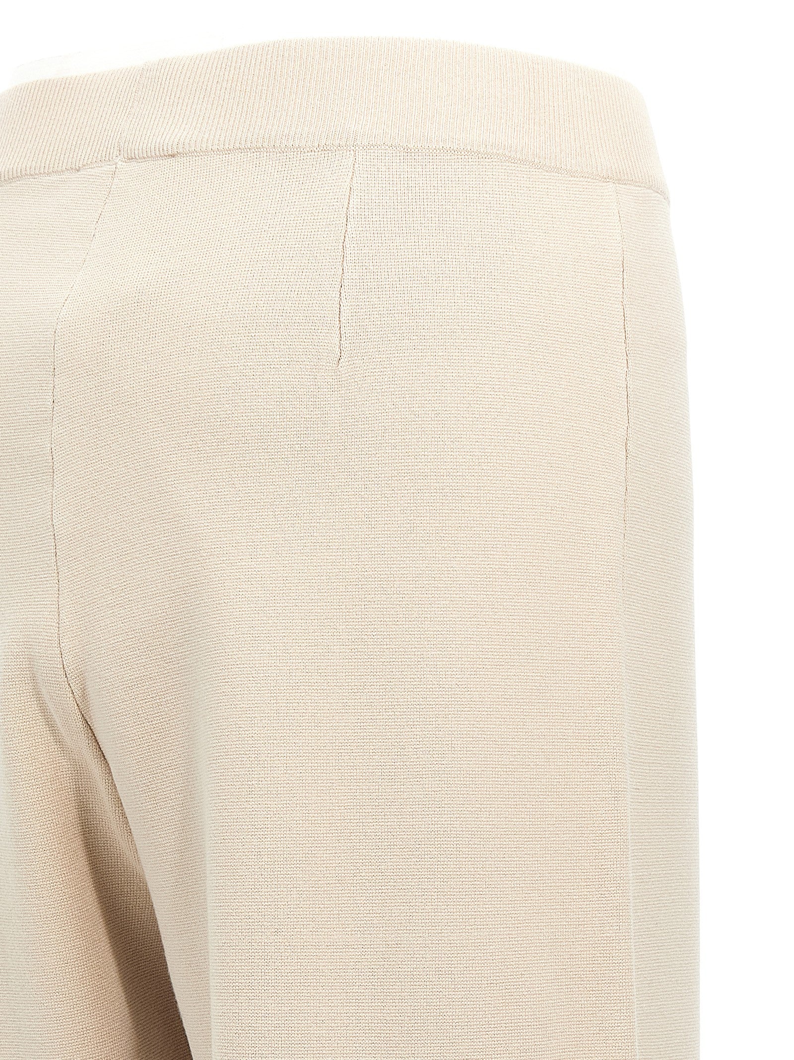 Elevate your style with Max Mara's Beige Viscose Casual Pants, a luxurious blend of comfort and sophistication, perfect for any elegant occasion.