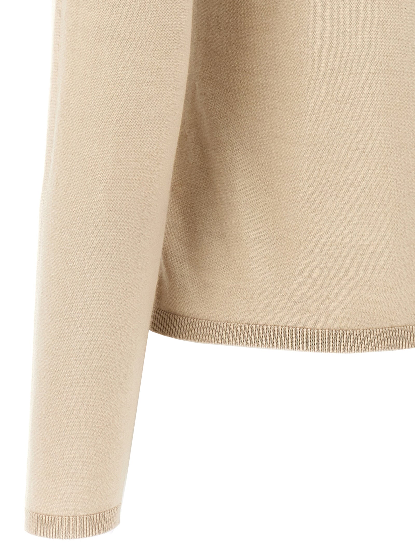 Elevate your winter wardrobe with the Max Mara Adda Beige Cashmere Cardigan, an embodiment of luxury and sophistication crafted from the finest cashmere.
