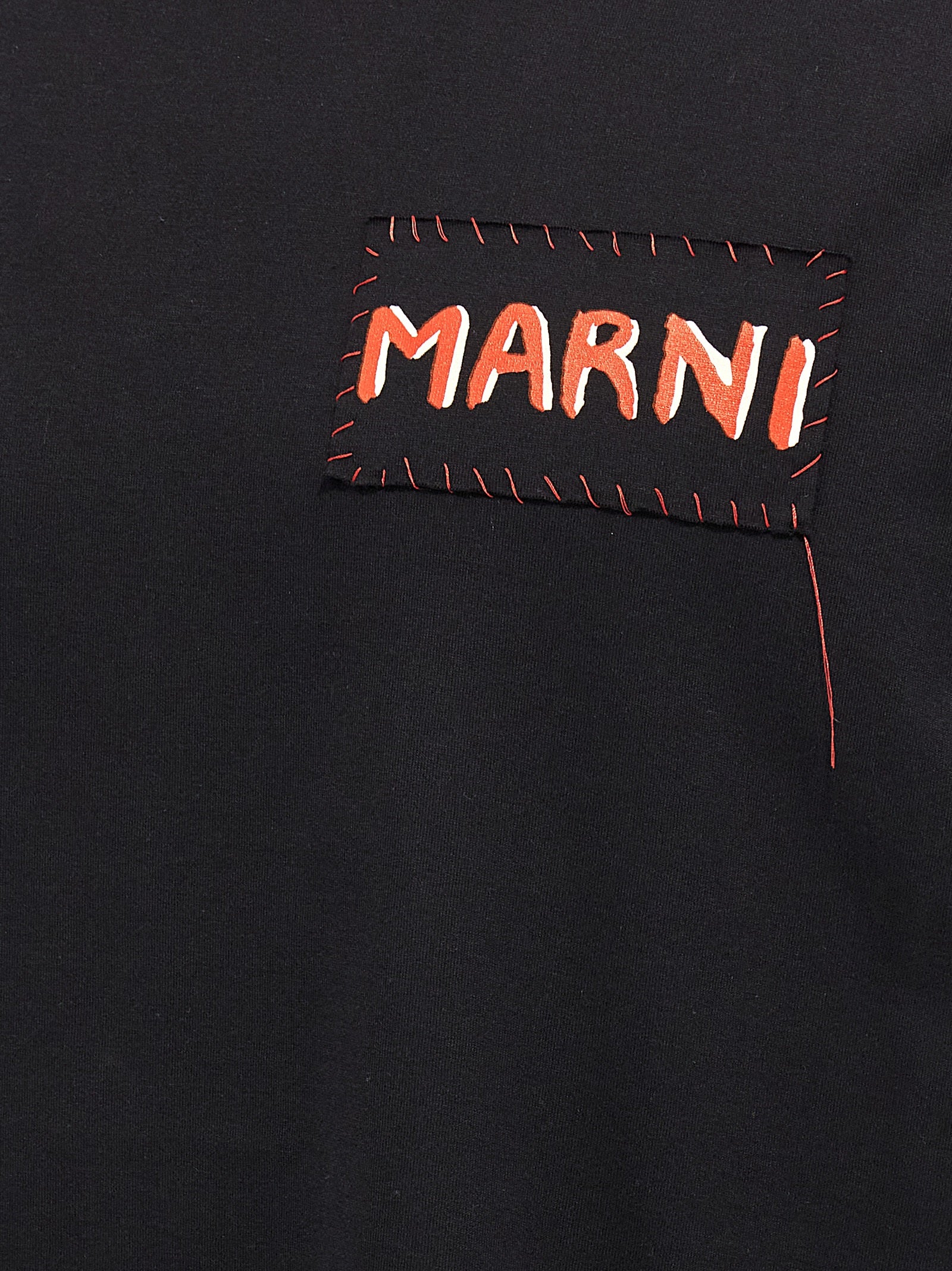 Discover the Marni Black Cotton T-Shirt, a symbol of artisanal luxury and timeless elegance, crafted from premium cotton for effortless sophistication.