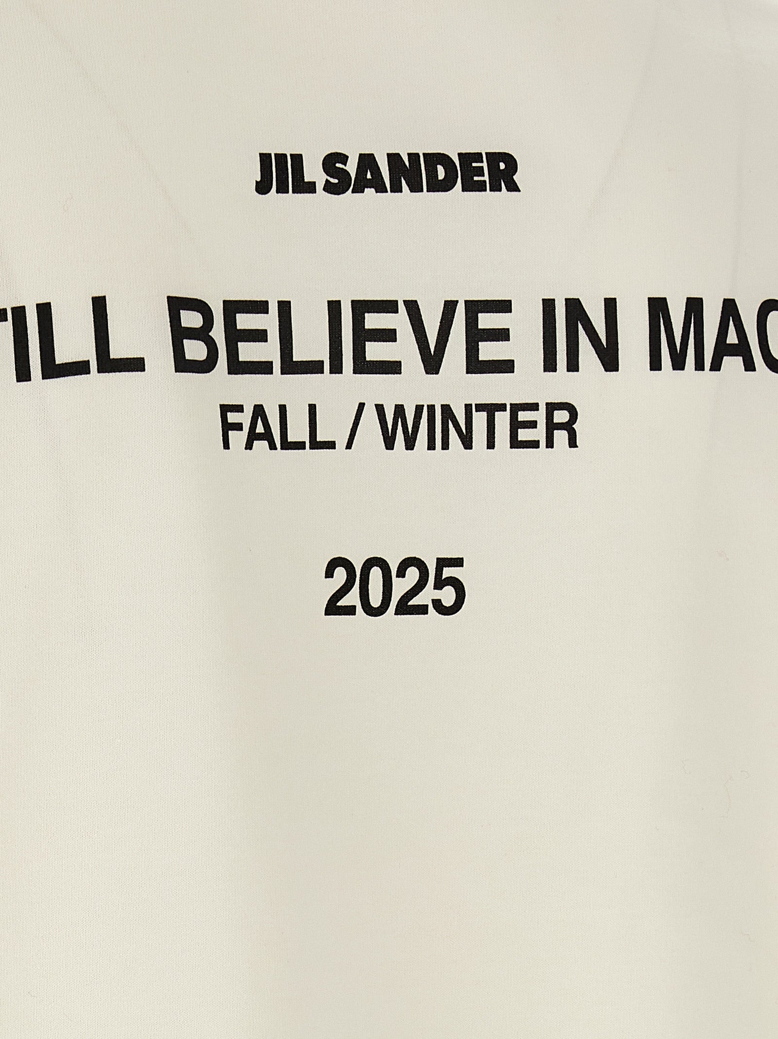 Elevate your wardrobe with the Jil Sander White Cotton Long Sleeve T-Shirt, a masterpiece of minimalist luxury crafted in Italy, embodying timeless elegance and sophistication.