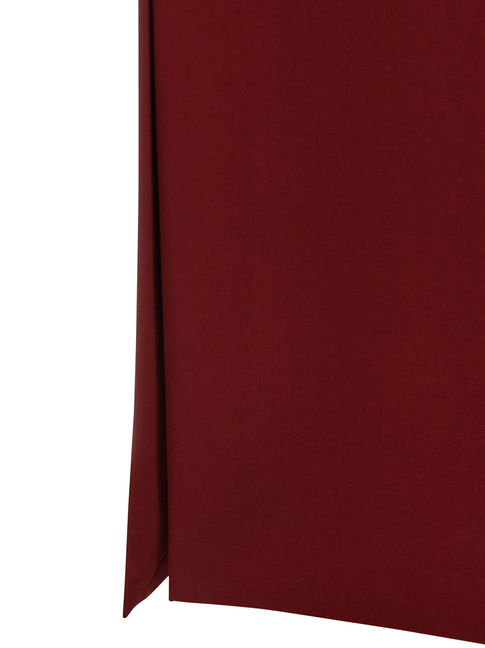 Indulge in the exquisite allure of the Max Mara Bordeaux Triacetate Long Dress, a luxurious blend of triacetate and polyester, embodying timeless elegance for every sophisticated occasion.