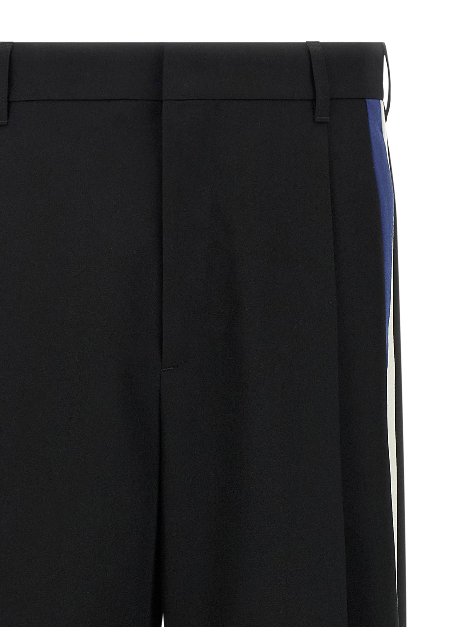 Discover the Marni Black Virgin Wool Dress Pants, a masterpiece of Italian craftsmanship, blending timeless elegance with modern sophistication for the discerning individual.