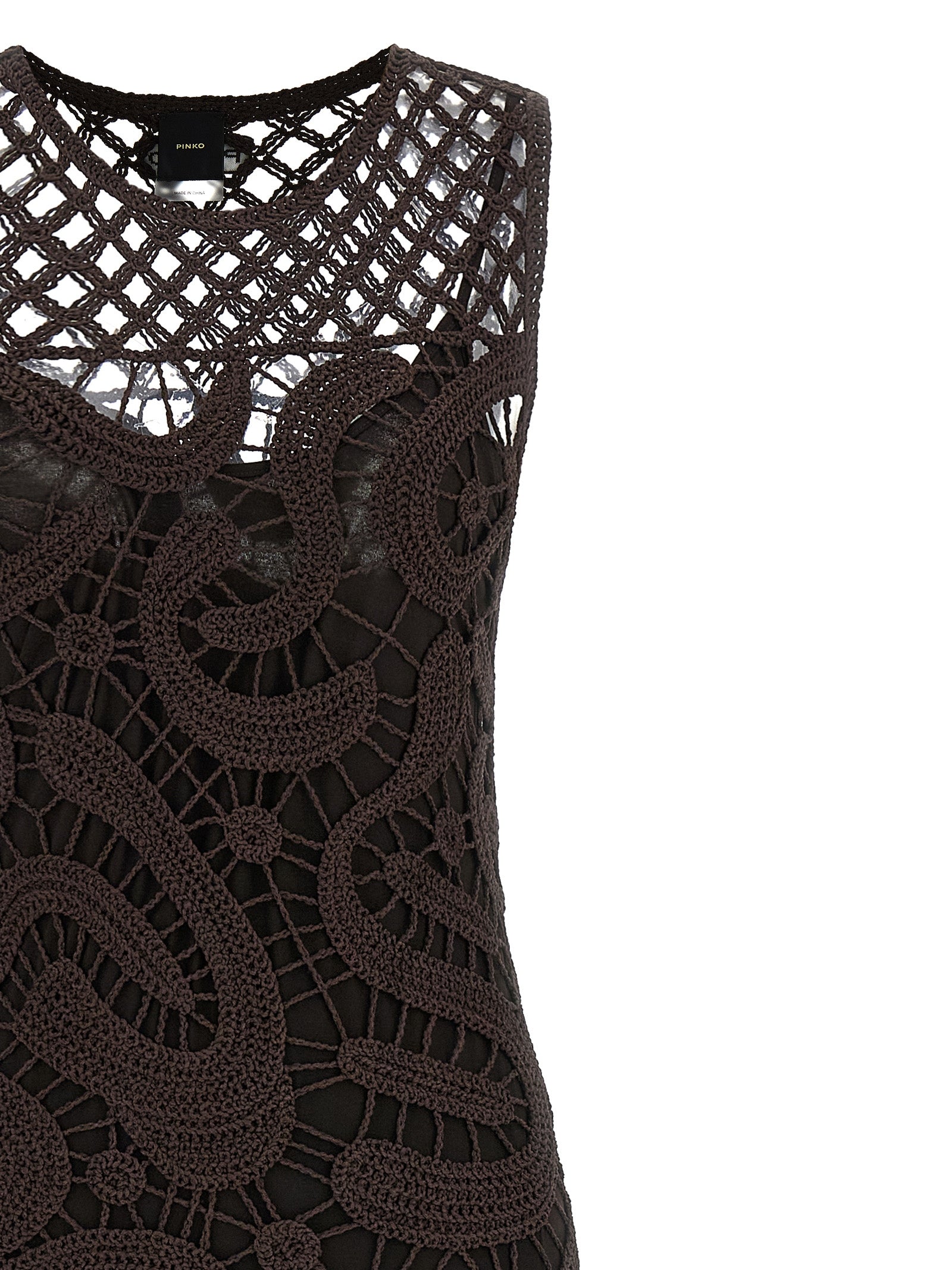 Discover the PINKO Bufera maxi dress, an exquisite blend of crochet viscose that embodies artisanal elegance, perfect for sophisticated moments and timeless allure.