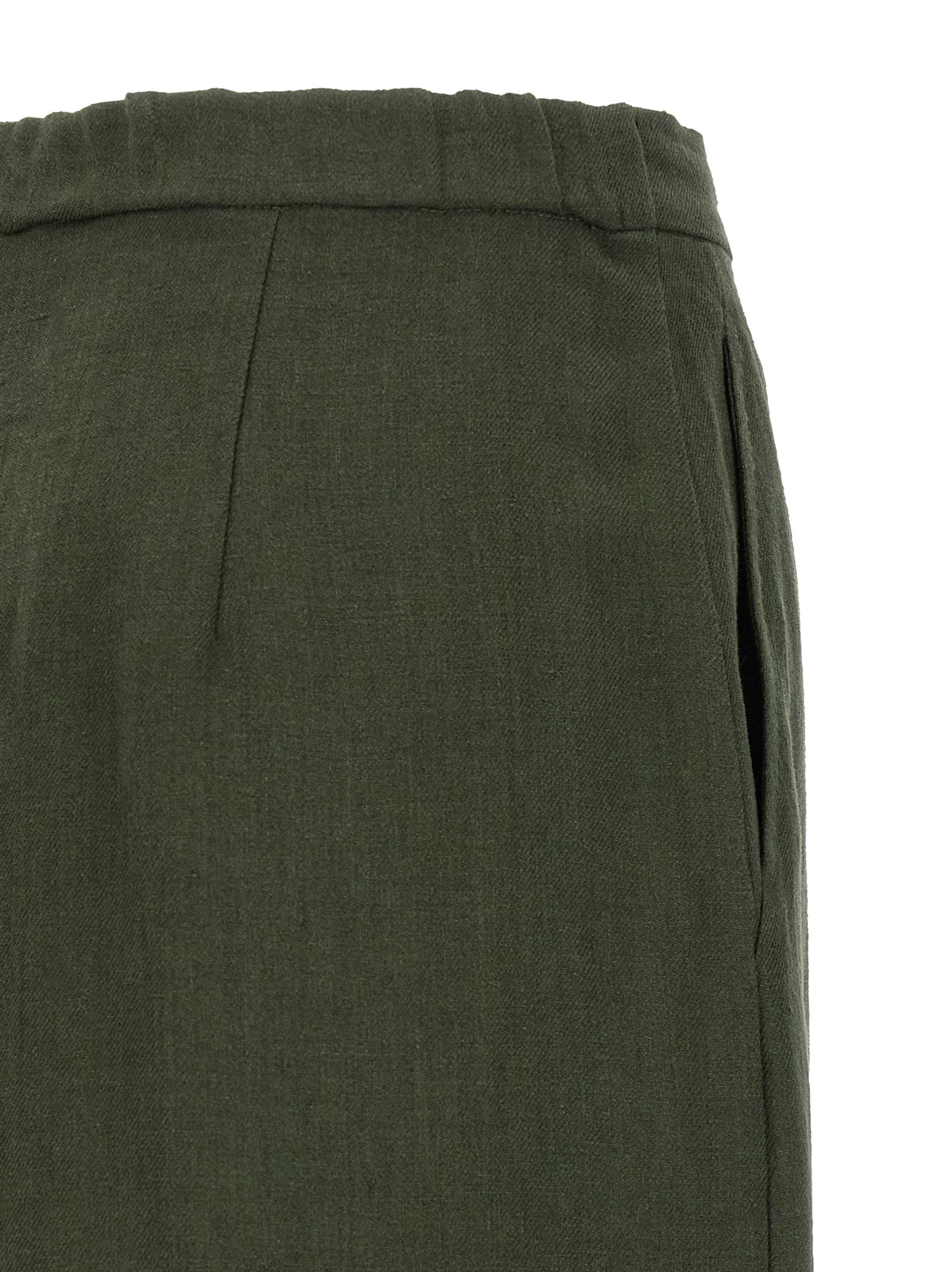Elevate your wardrobe with Max Mara Bicolor Linen Casual Pants, crafted from luxurious linen for a sophisticated blend of comfort and elegance, perfect for any occasion.