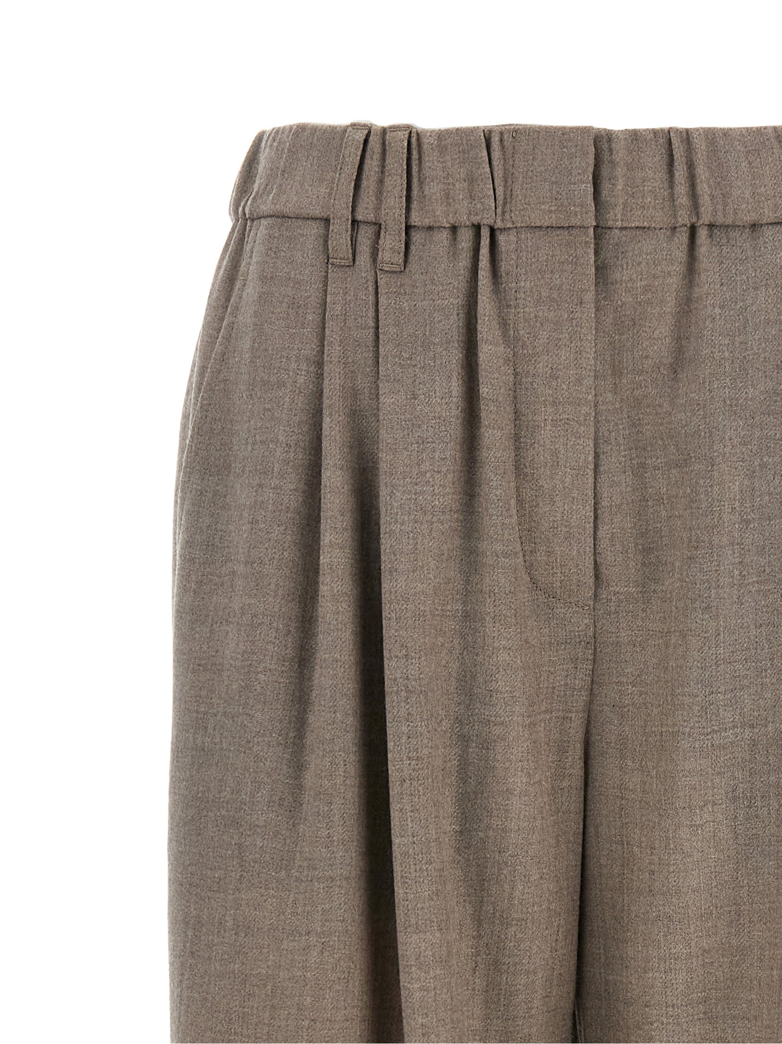 Discover the exquisite Brunello Cucinelli White Virgin Wool Casual Pants, where luxurious craftsmanship meets timeless elegance for the discerning individual.