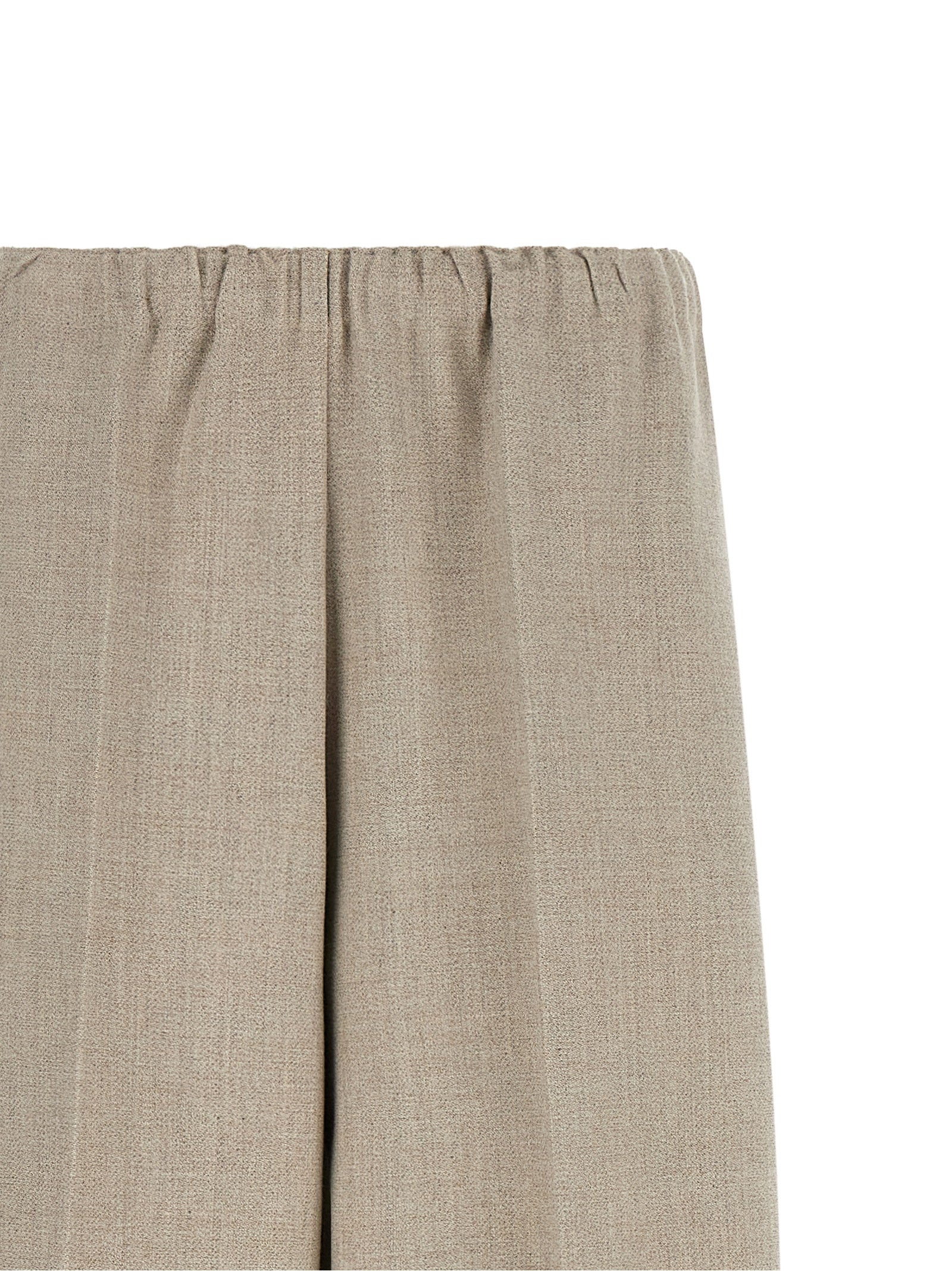 Elevate your wardrobe with Fabiana Filippi's Beige Casual Pants from the Trevi collection, crafted for effortless sophistication and timeless elegance.
