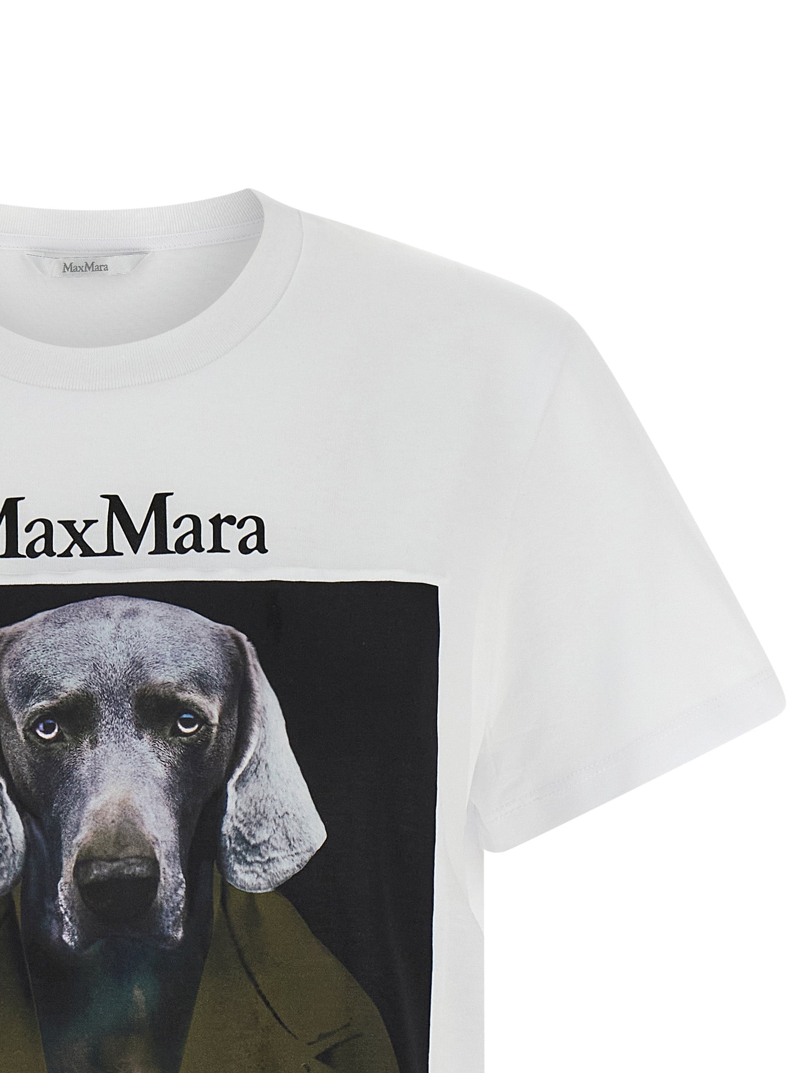 Elevate your wardrobe with the Max Mara White Cotton T-Shirt from the MxmCalca collection, where artistic elegance meets luxurious comfort in a timeless design.