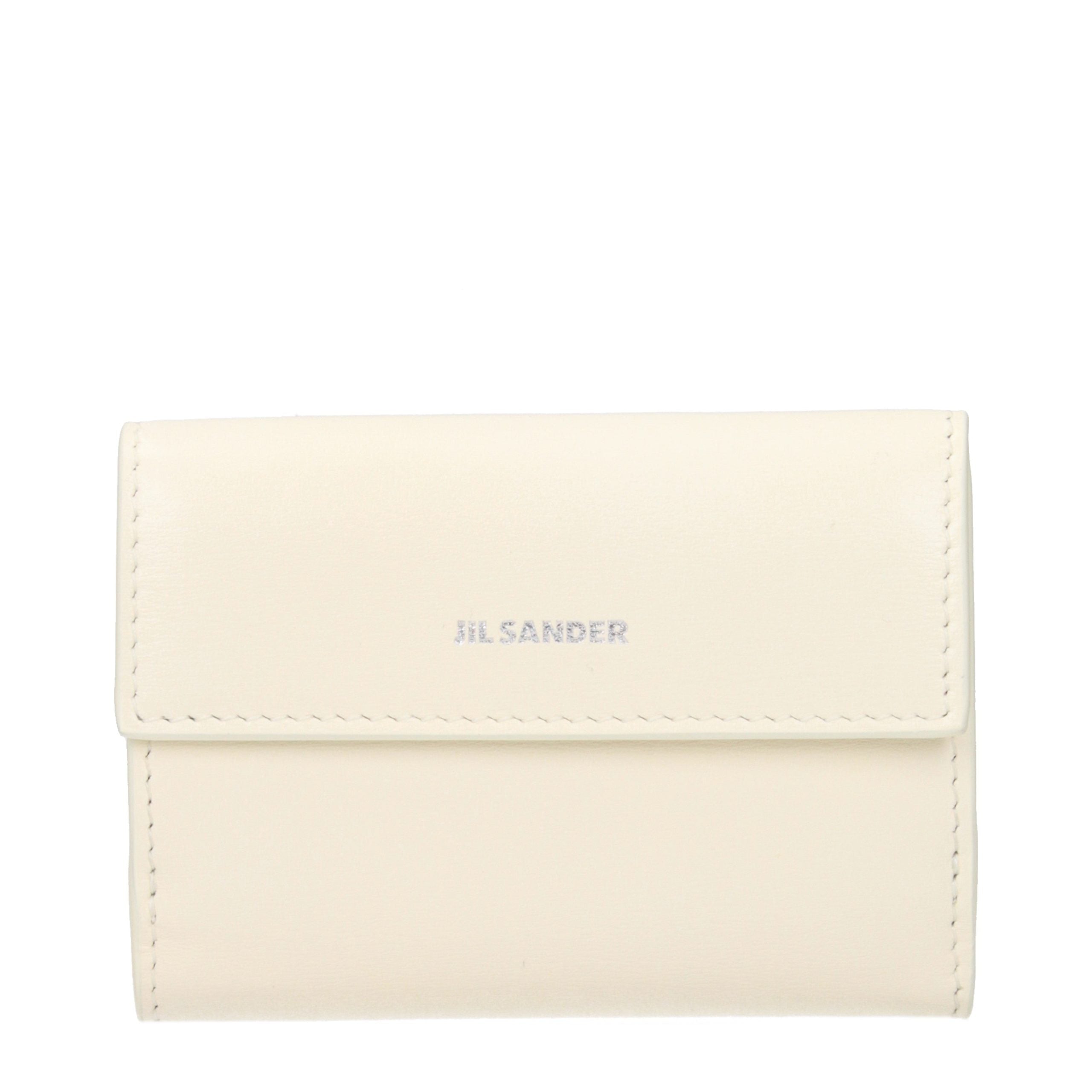 Discover the Jil Sander White Leather Wallet, a symbol of refined elegance and craftsmanship, perfect for those who appreciate luxury and timeless style.