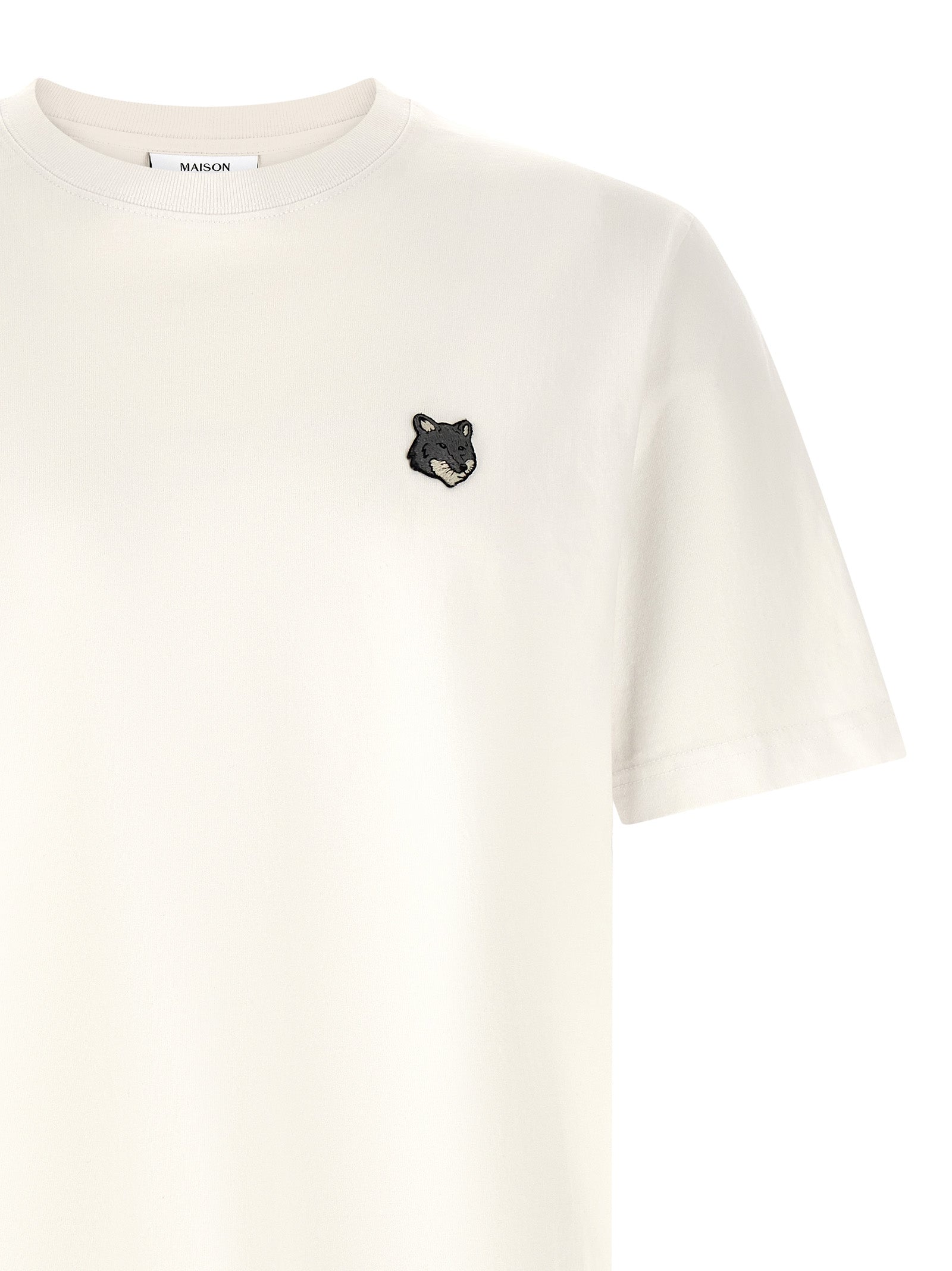 Elevate your style with the Maison Kitsuné White Cotton T-Shirt, a luxurious blend of comfort and sophistication, perfect for the modern connoisseur.