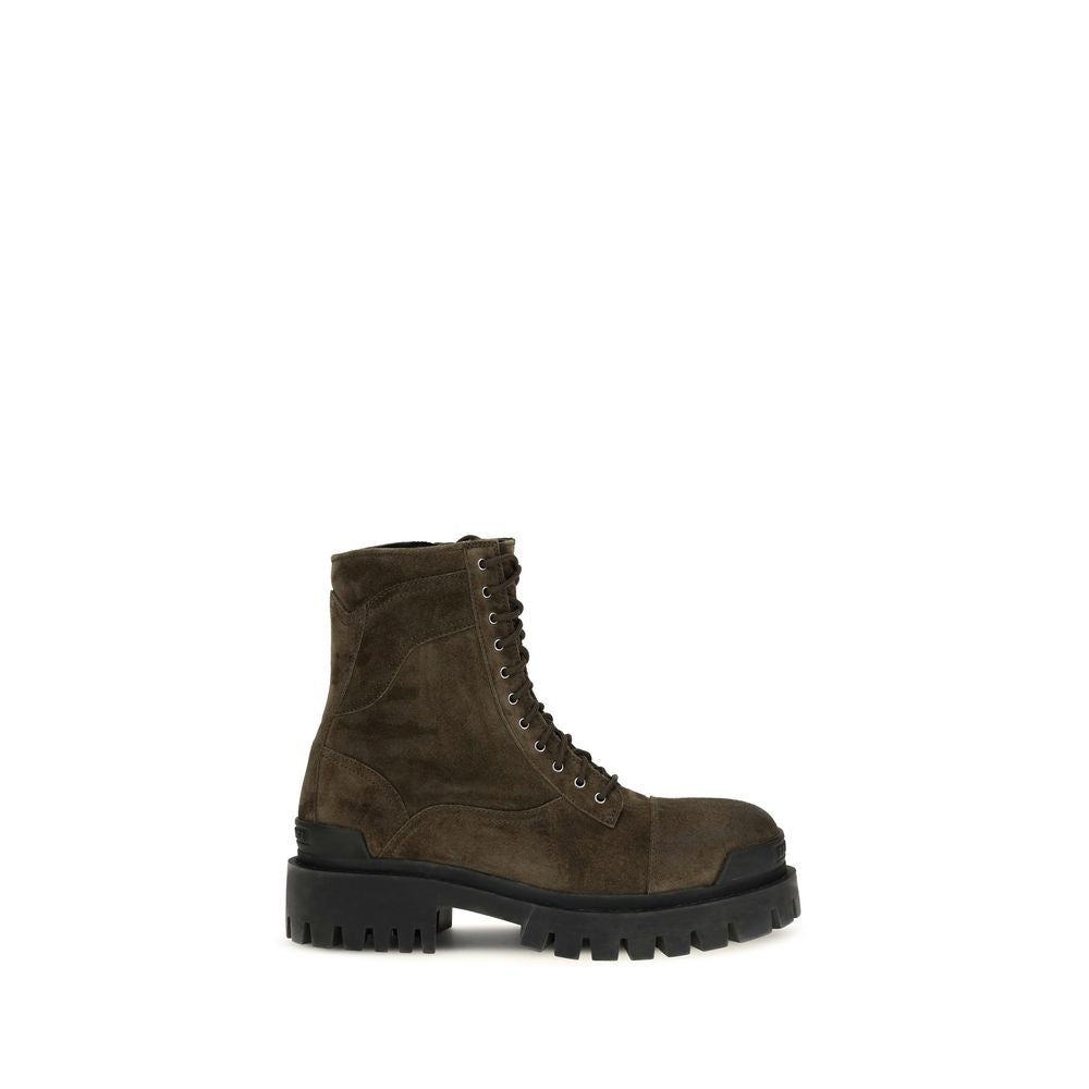 Indulge in the bold elegance of Balenciaga's Bicolor Calf Leather Bos Taurus Lace-Up Boots, where exquisite craftsmanship meets a distinctive aesthetic for the discerning connoisseur.