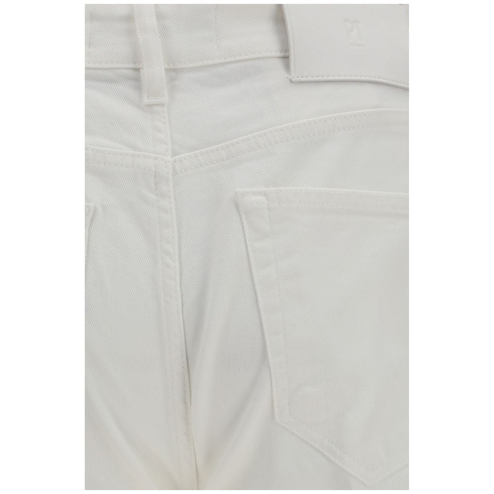 Discover the elegance of PT Torino White Cotton Slim Fit Jeans, crafted for those who appreciate refined style and unparalleled comfort in every moment.